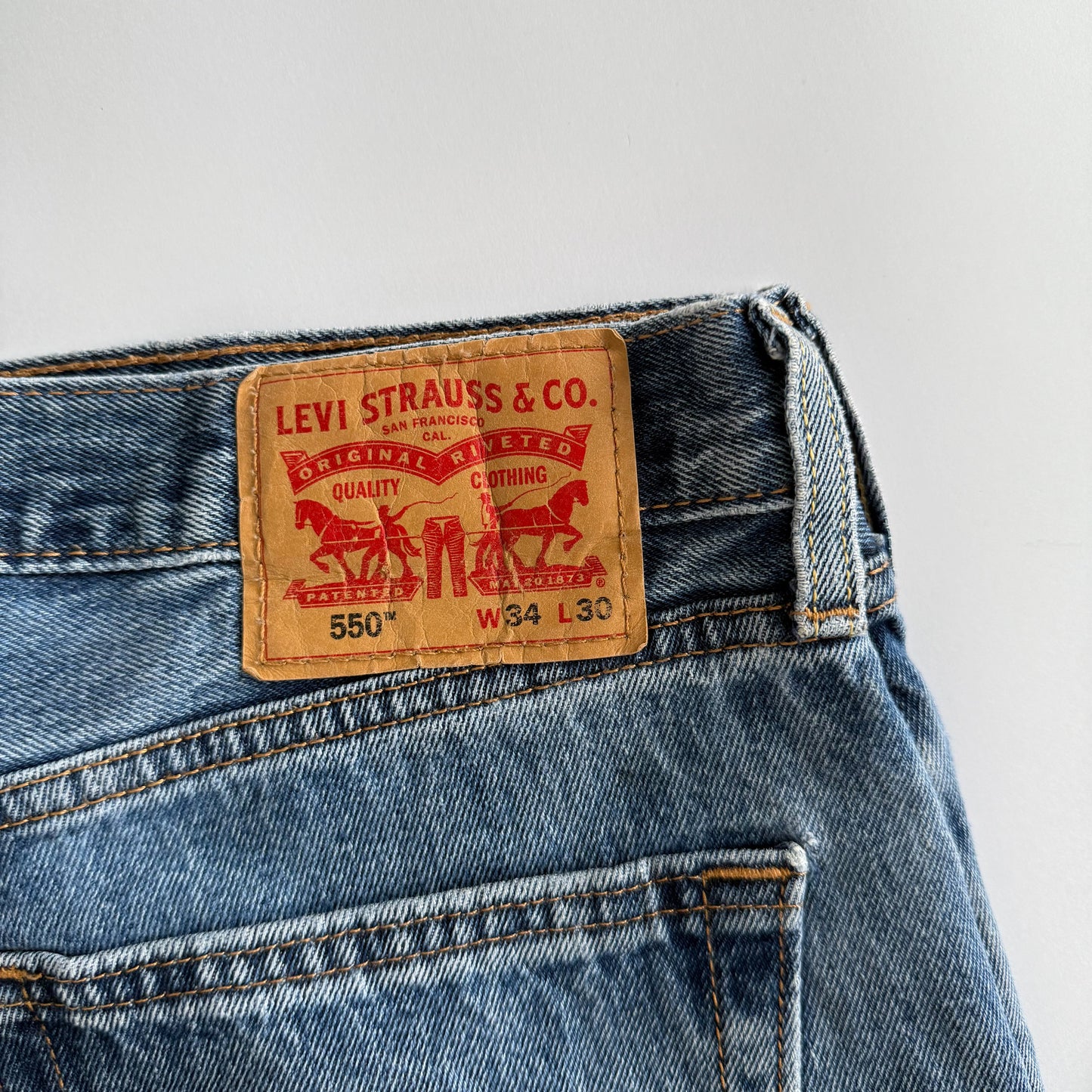 Levis 550 Straight Leg Jeans - 34 X 30