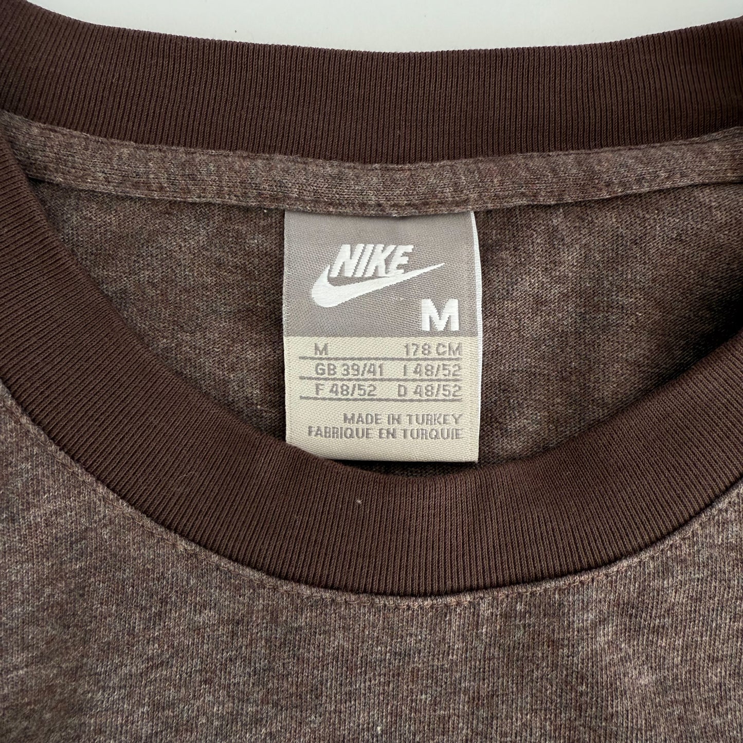 00s Nike Side Swoosh T-Shirt - Medium