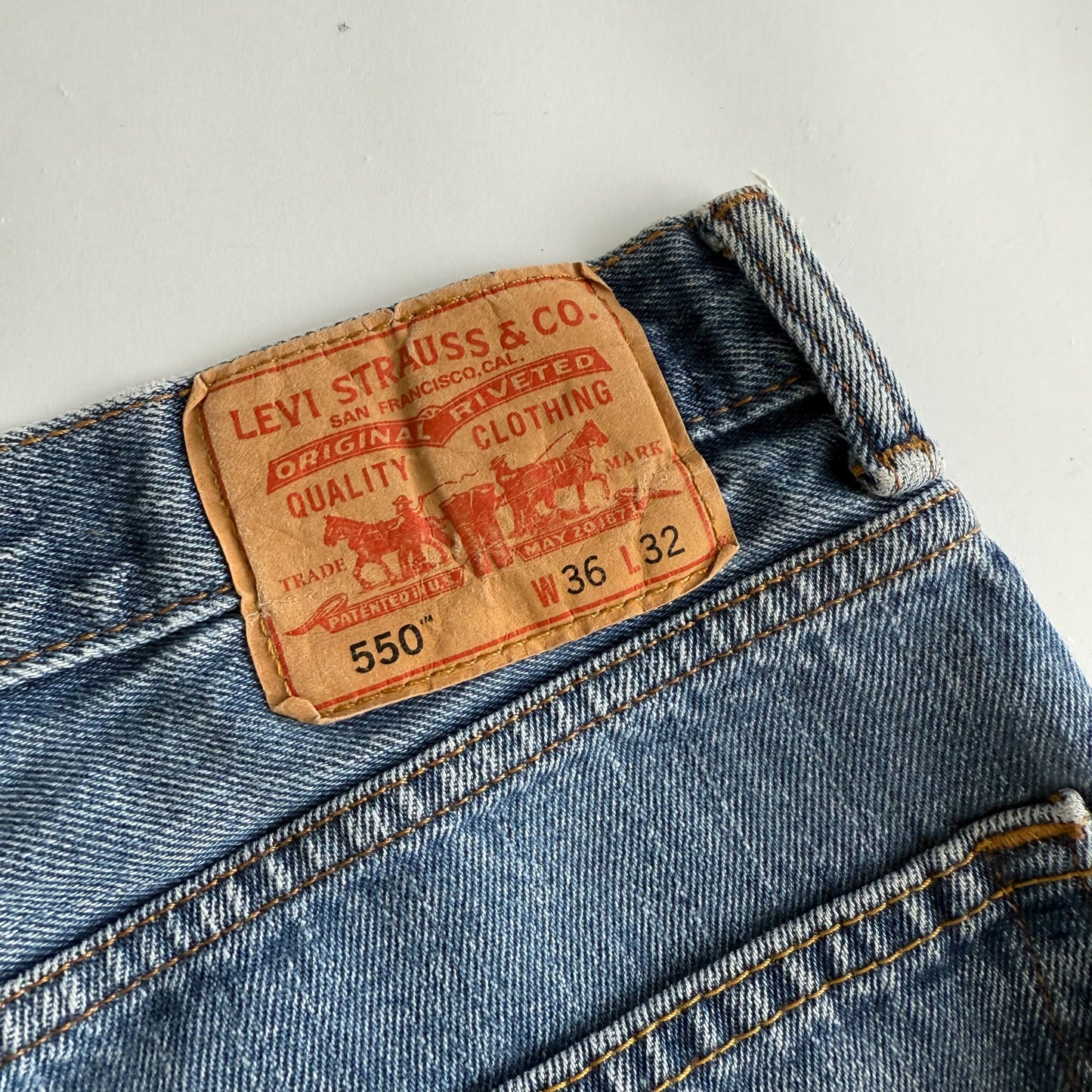 Levis 550 Wide Leg Jeans - 36 X 32