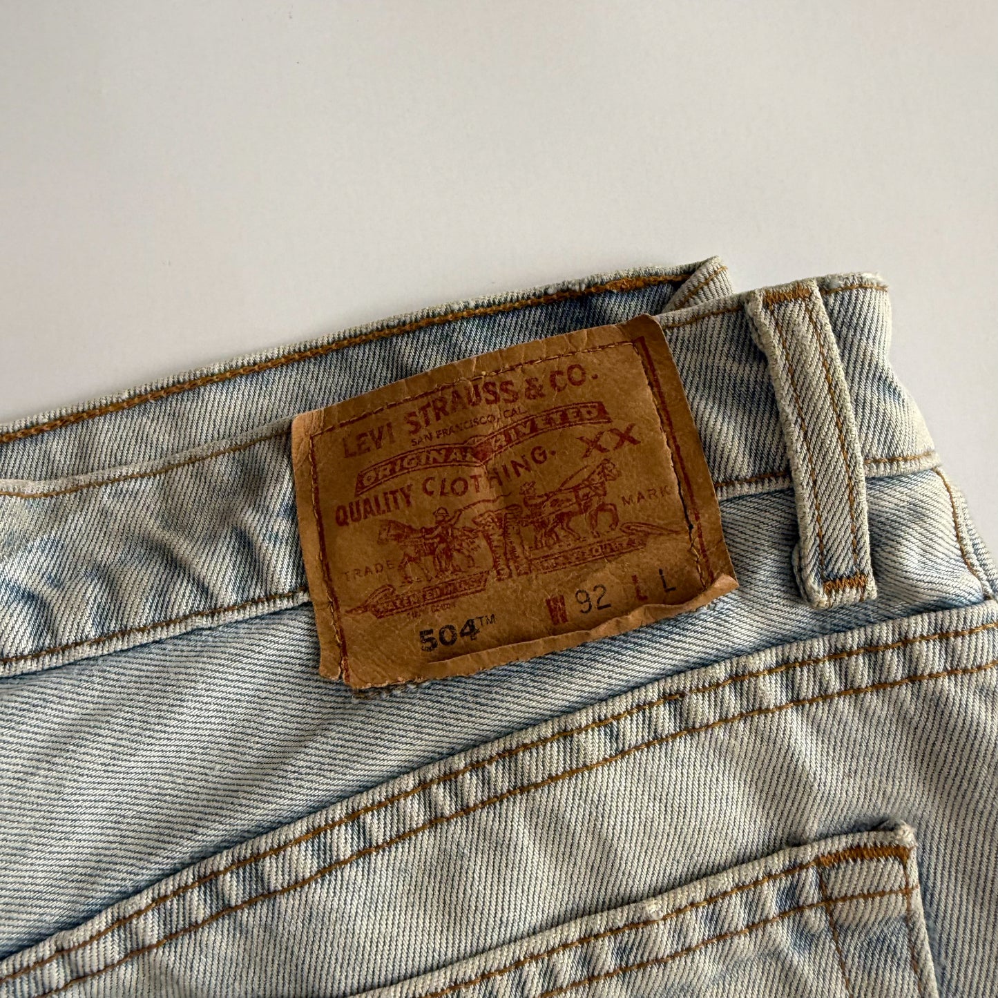 Levis 504 Straight Leg Jeans - 33”