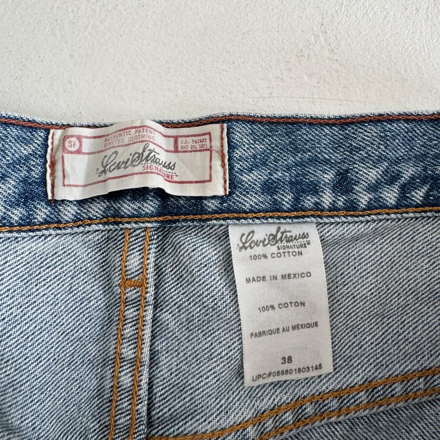 Levis Jorts - 38”