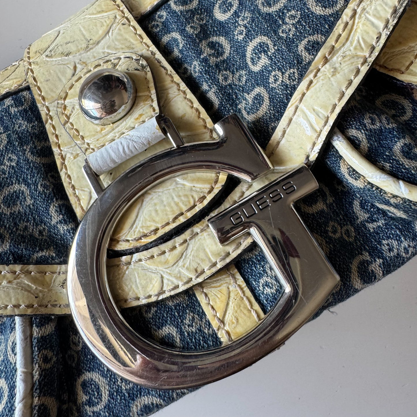 Guess Shoulder Bag