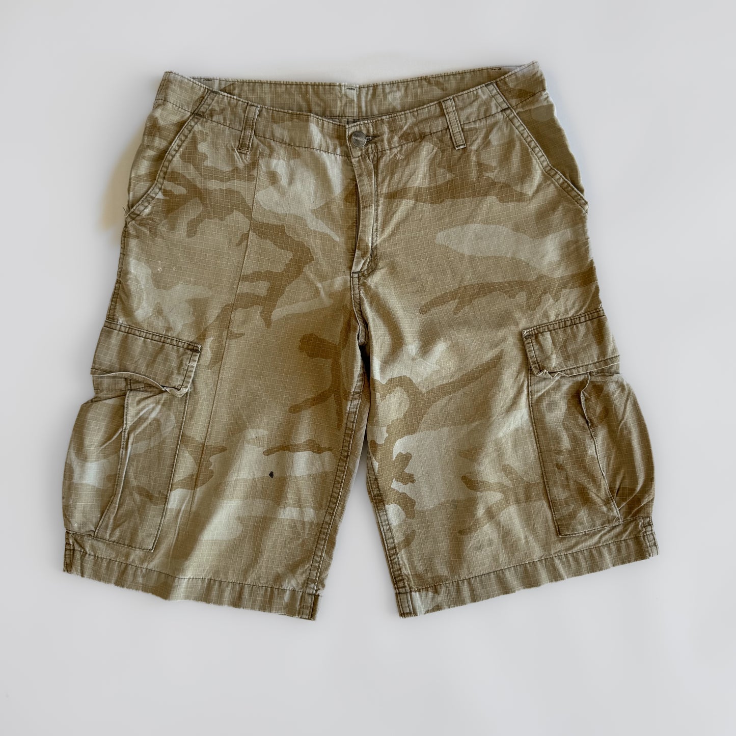 Carhartt Camo Cargo Shorts - 30”