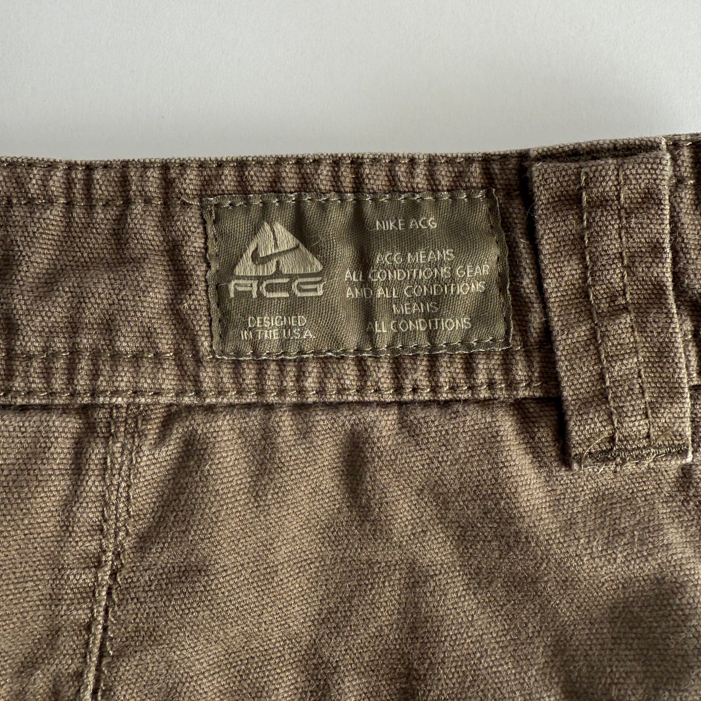 Nike ACG Cargo Shorts - 36”