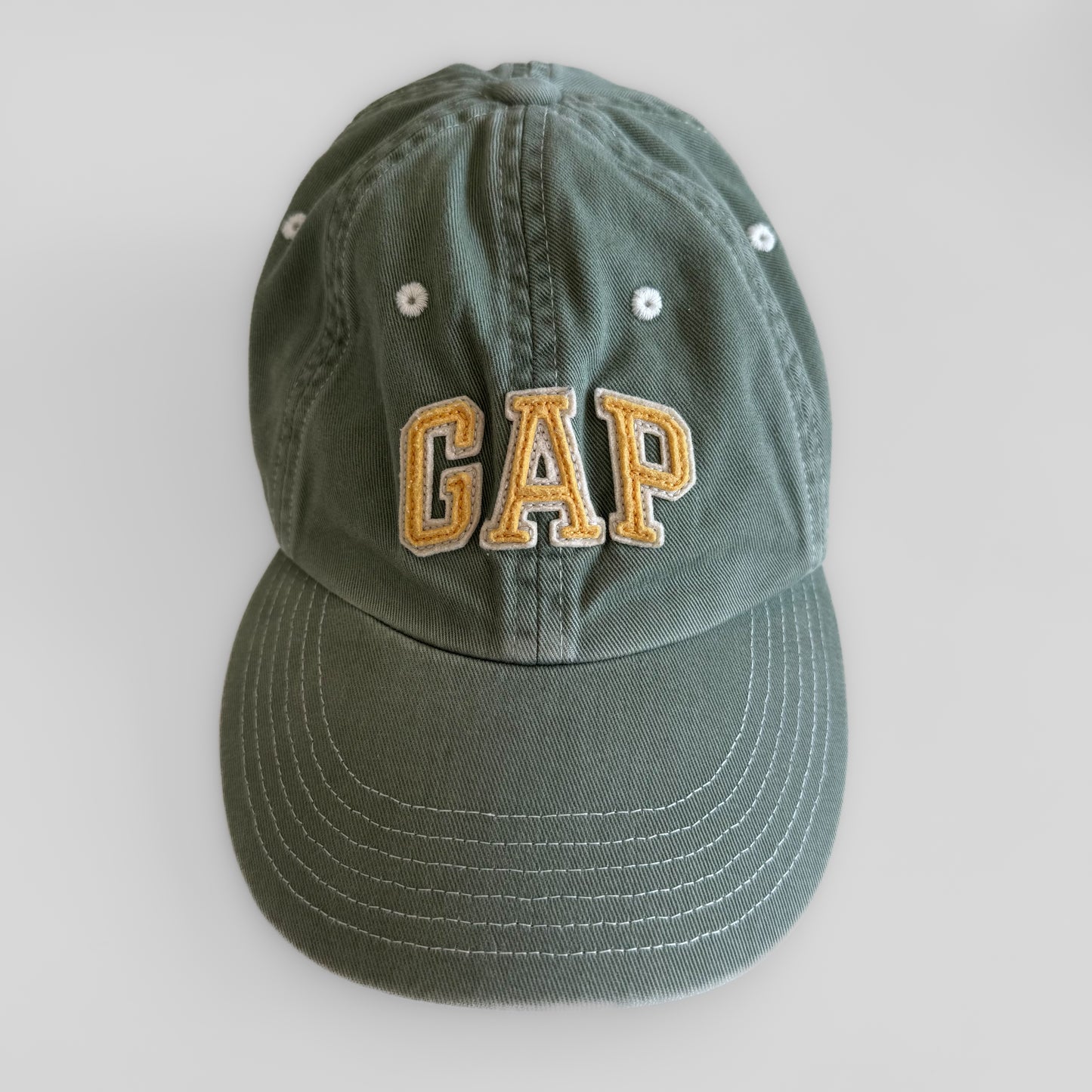 00s Gap Cap