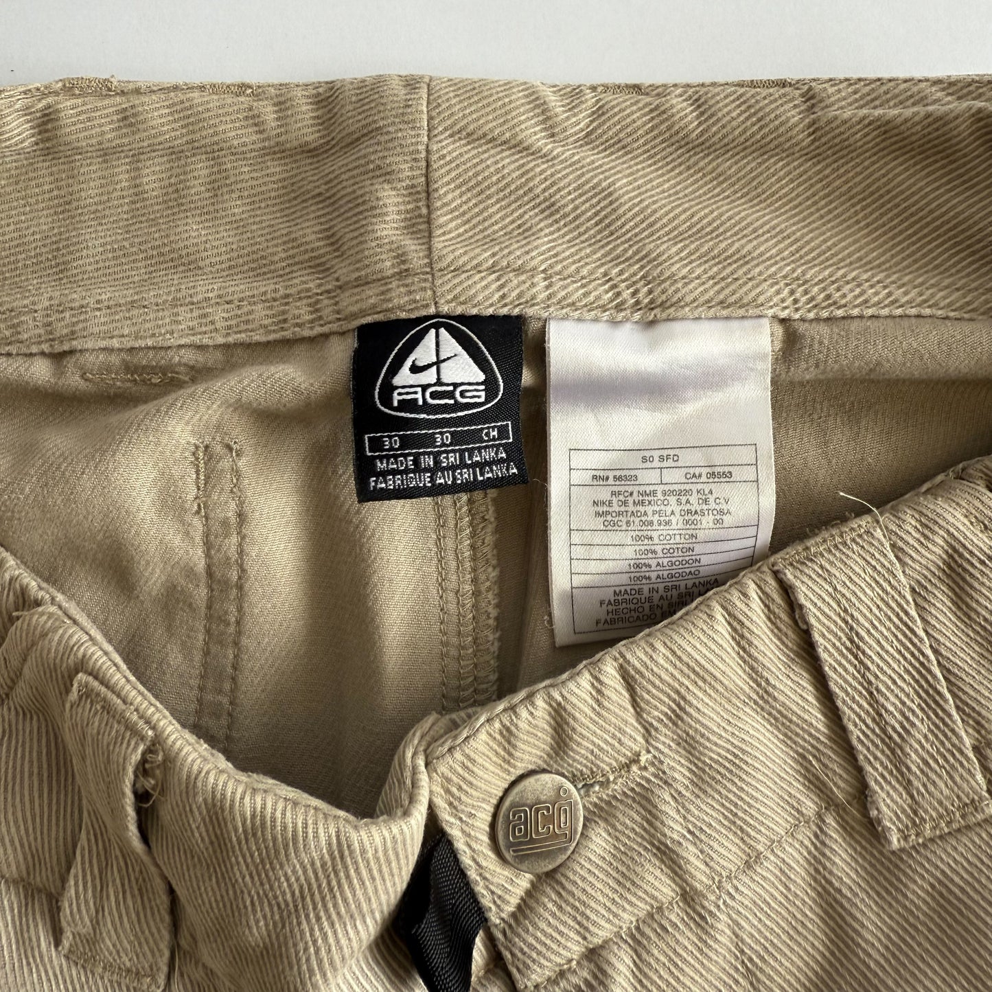 Nike Acg Cargo Shorts - 30”