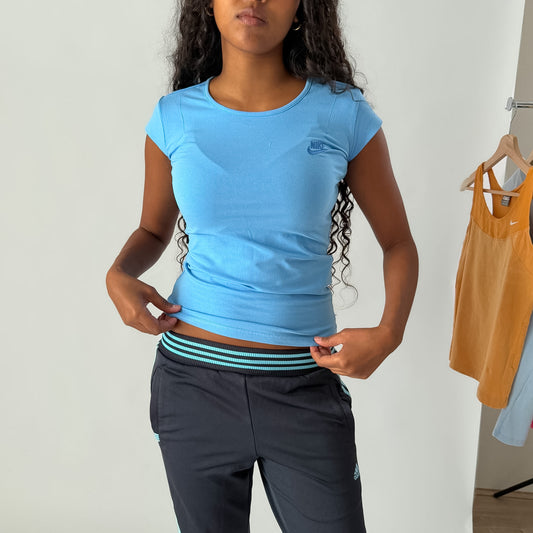 Y2K Nike Deadstock Slim Baby-Tee - S
