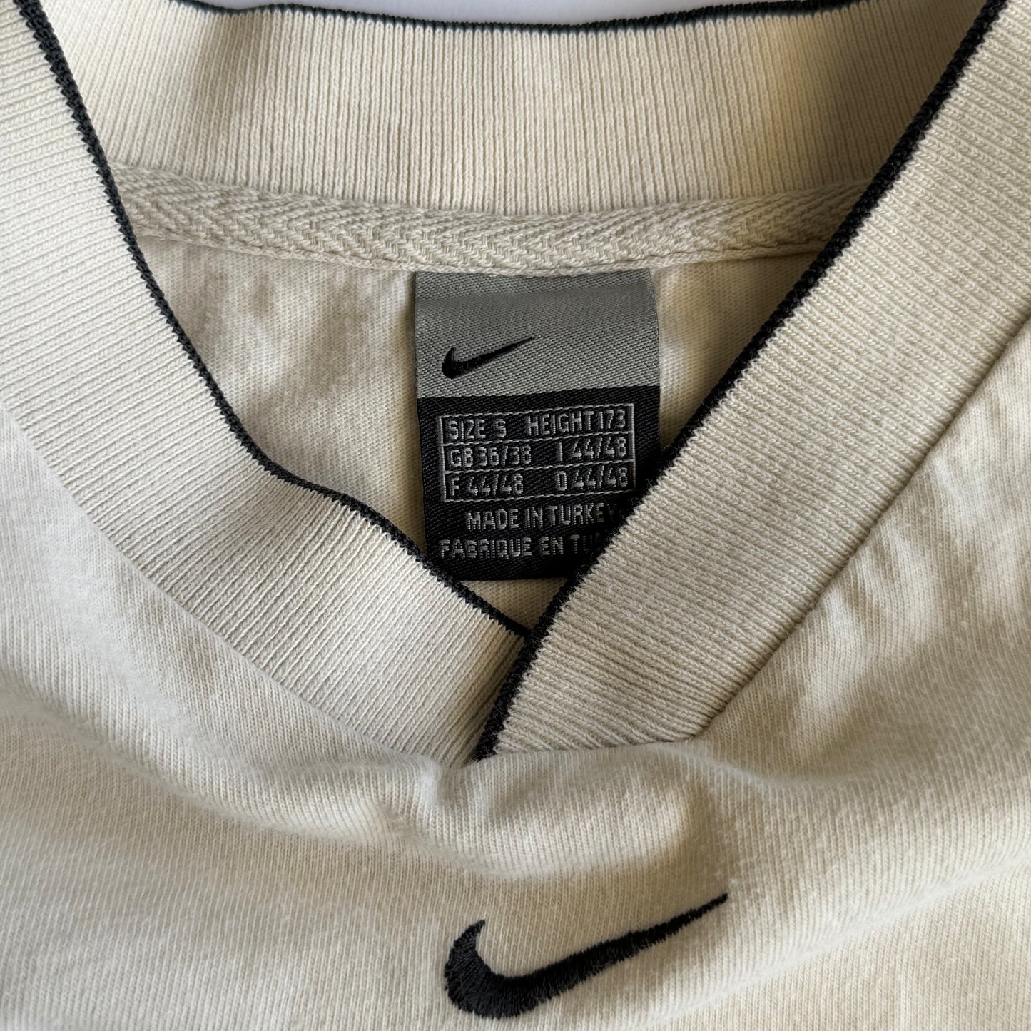Nike Centre Swoosh T-Shirt - Small
