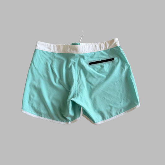 Nike Lightweight Mini Shorts - M