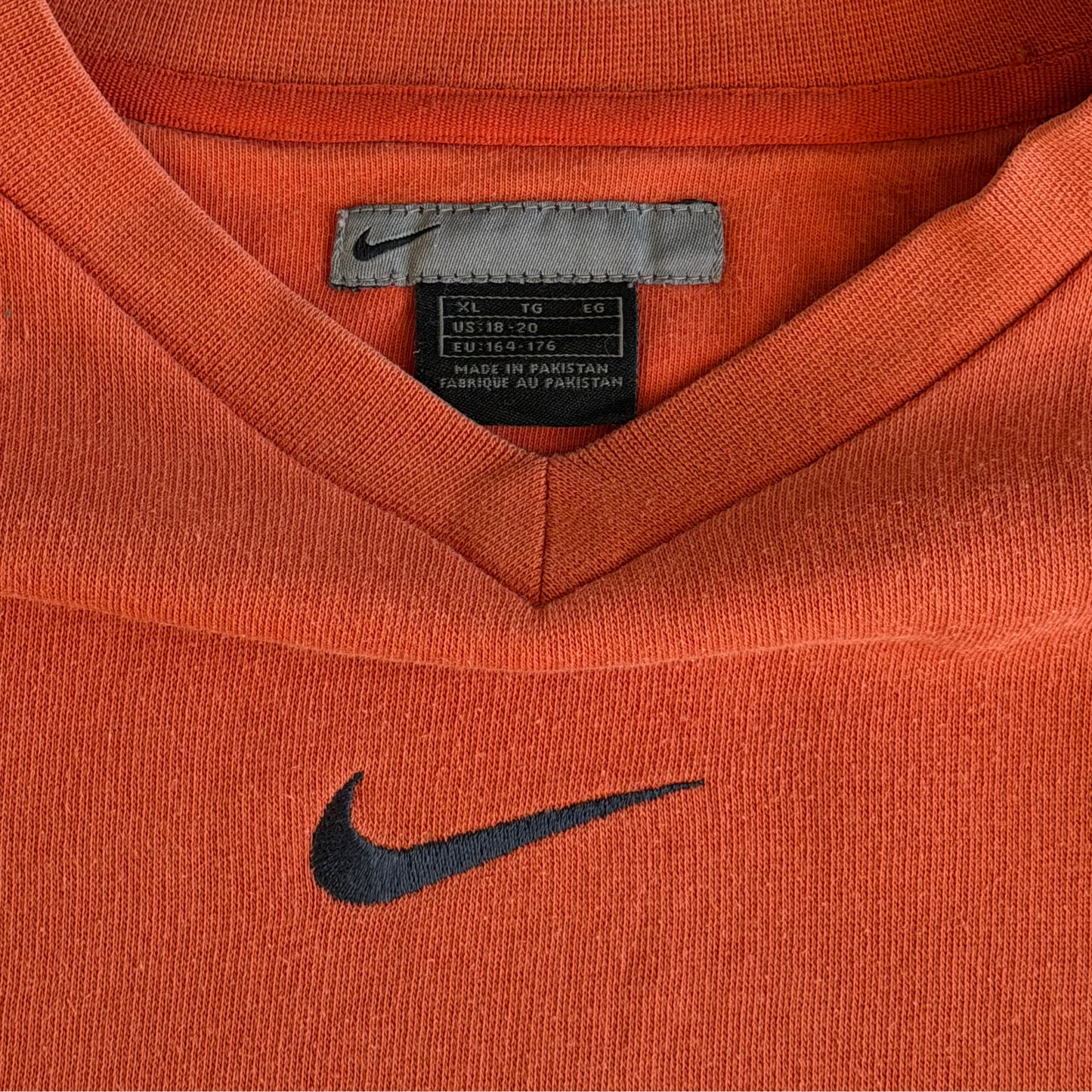 Y2K Nike Centre Swoosh V-neck Sweatshirt - M
