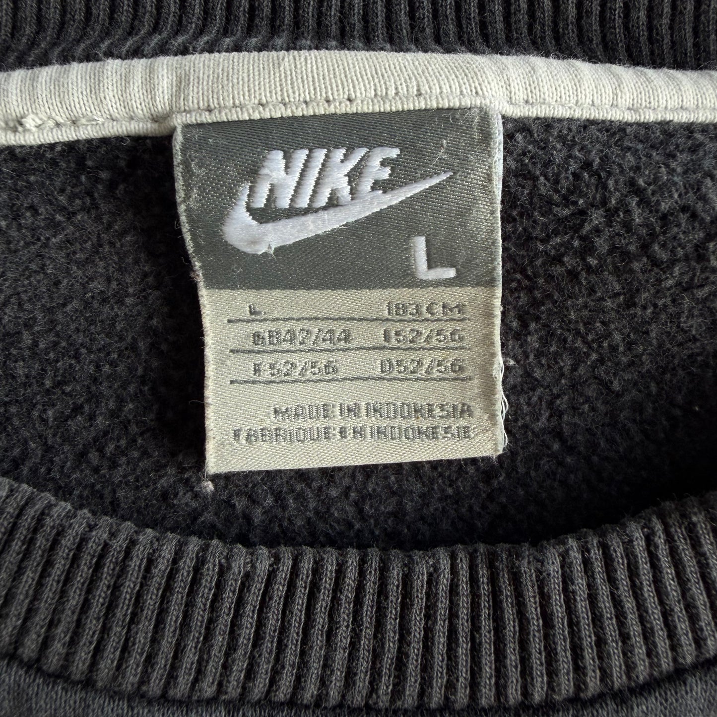 Y2K Nike Spell Out Sweatshirt - L