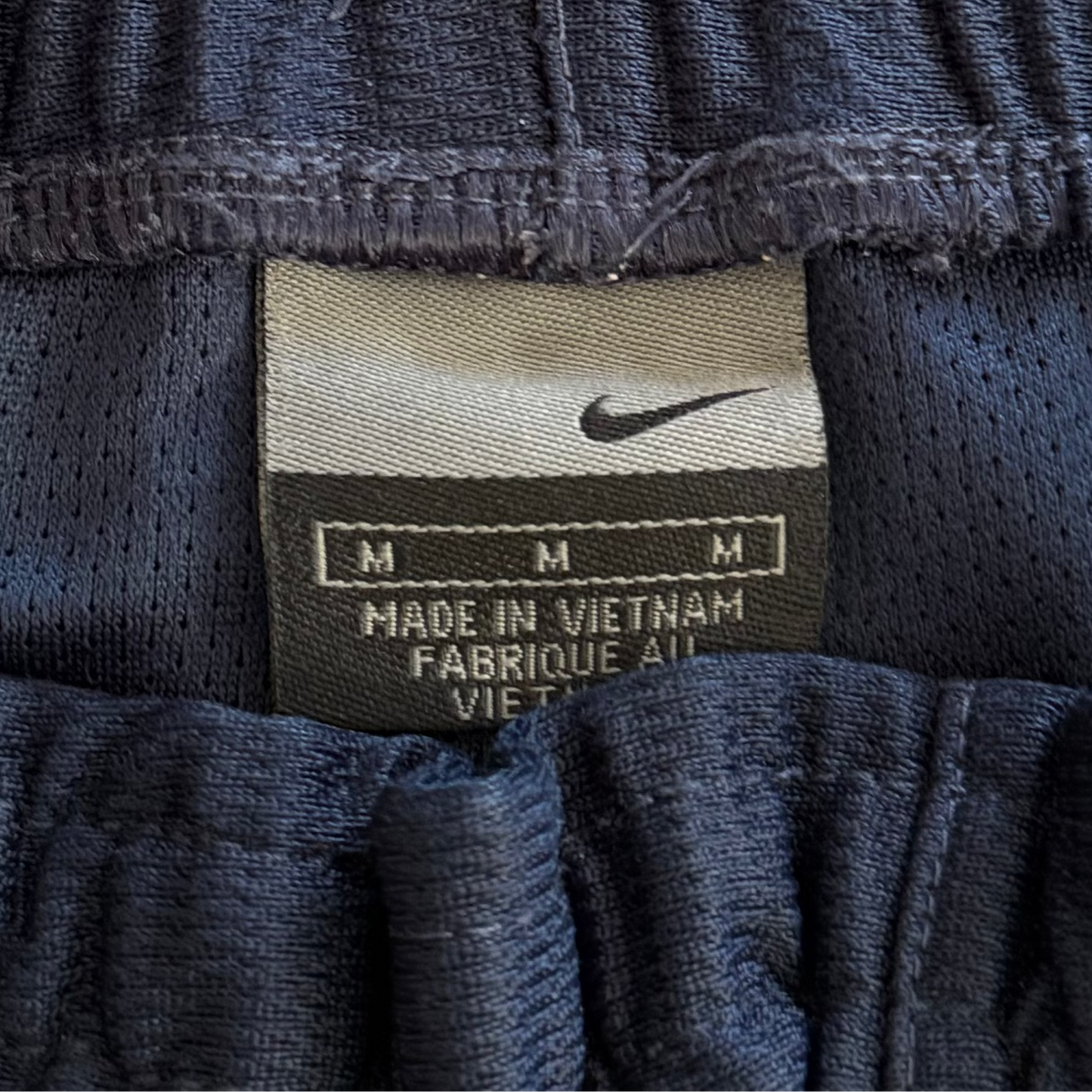 Y2K Nike Striped Heavyweight Basketball Shorts - M