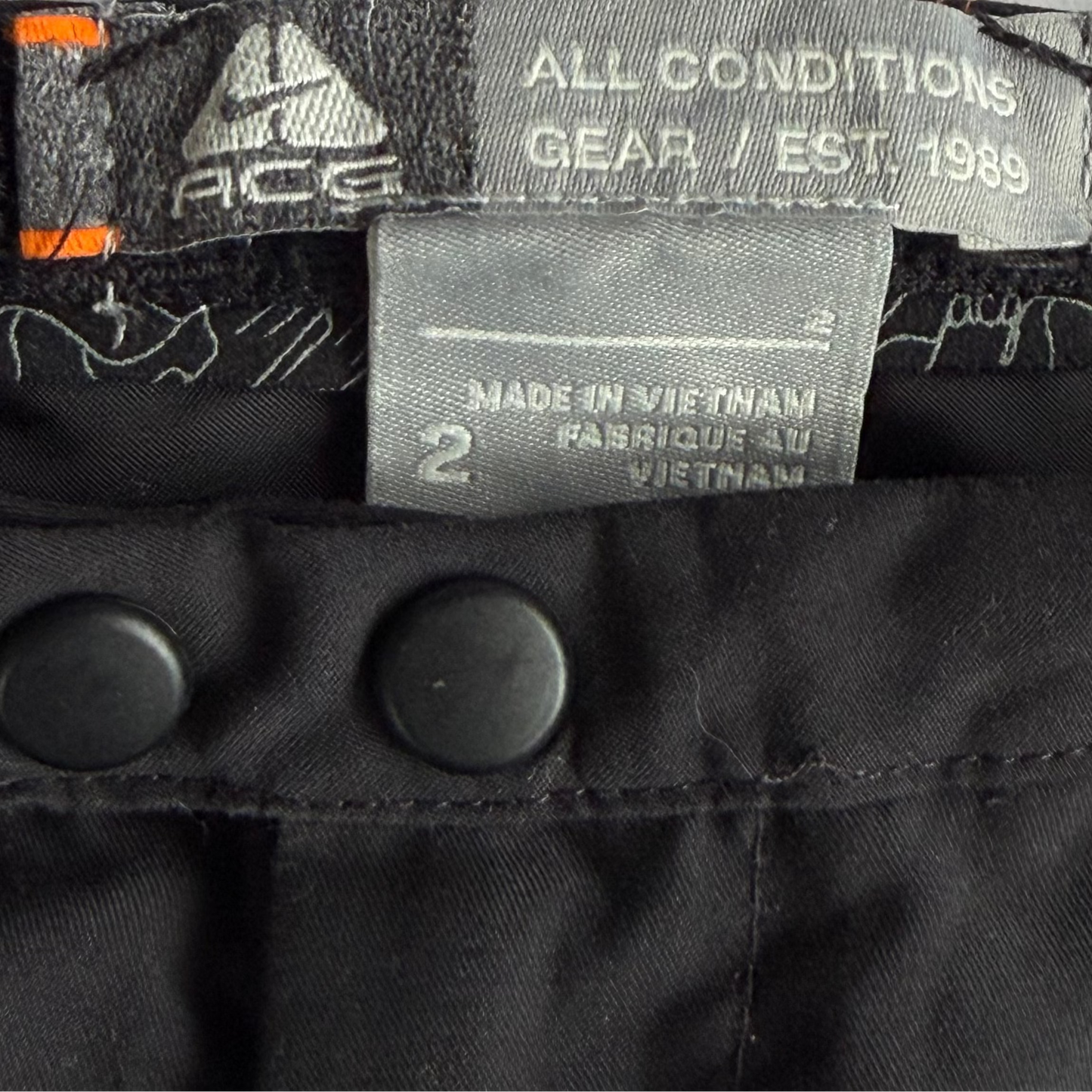 Y2K Nike ACG Capris - XS