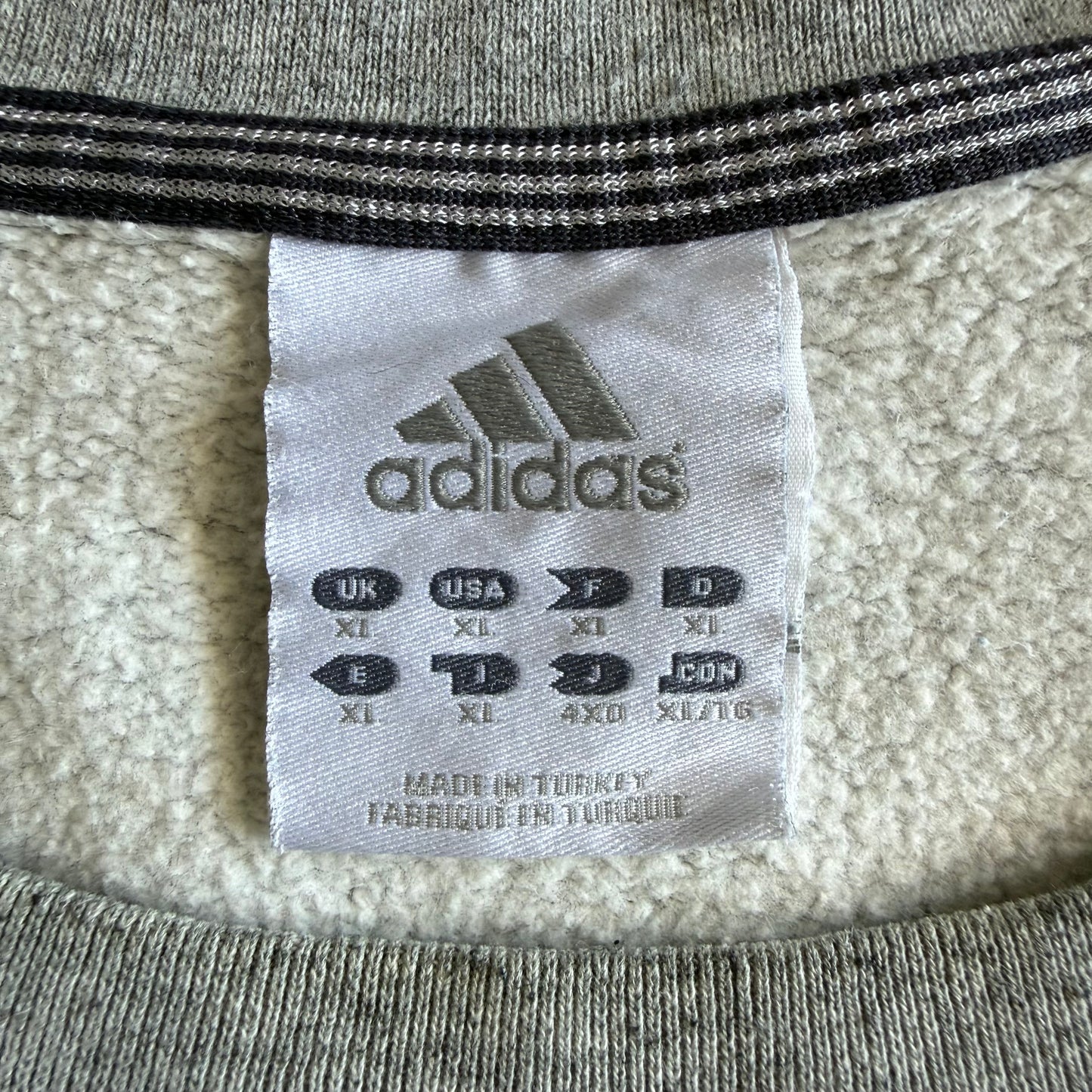 Adidas Embroidered Sweatshirt - XL