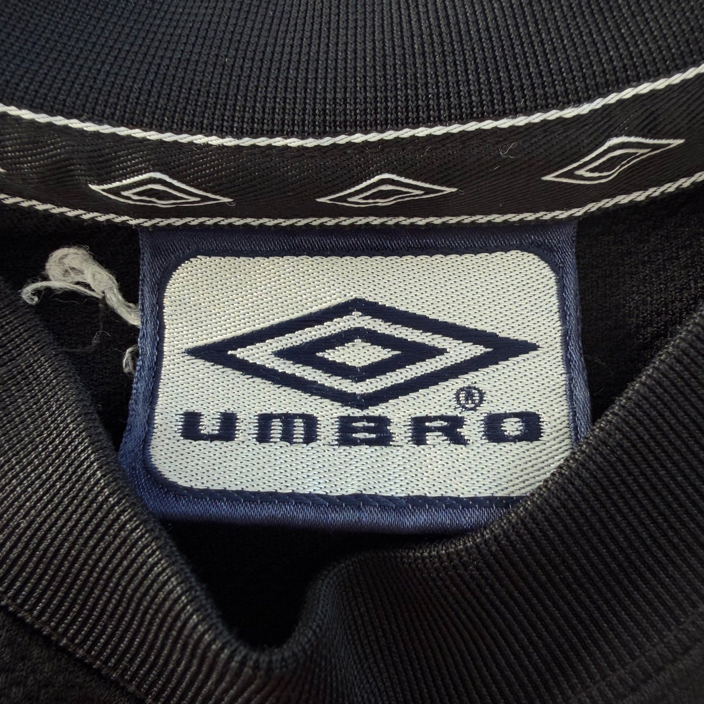 Y2K Umbro Striped Lightweight Sweatshirt - L