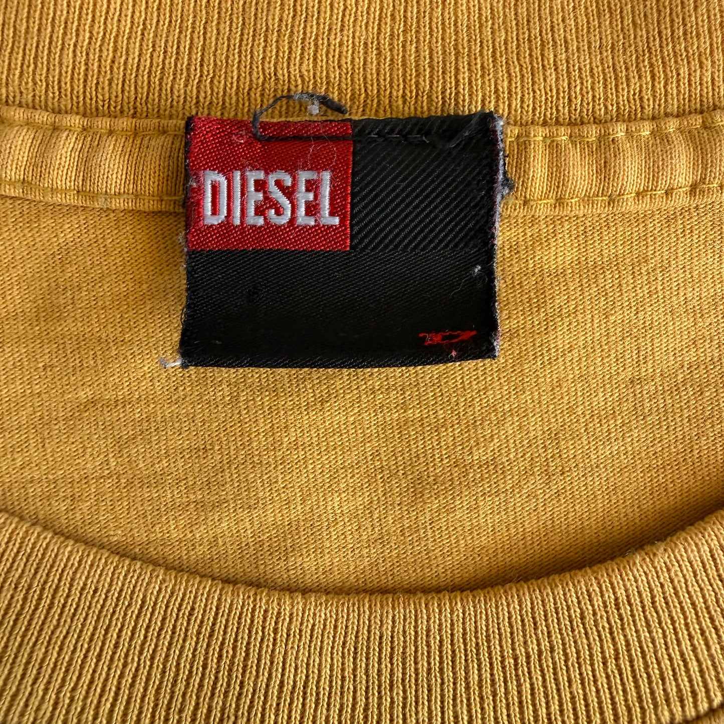 Y2K Diesel Spray Paint T-Shirt - L