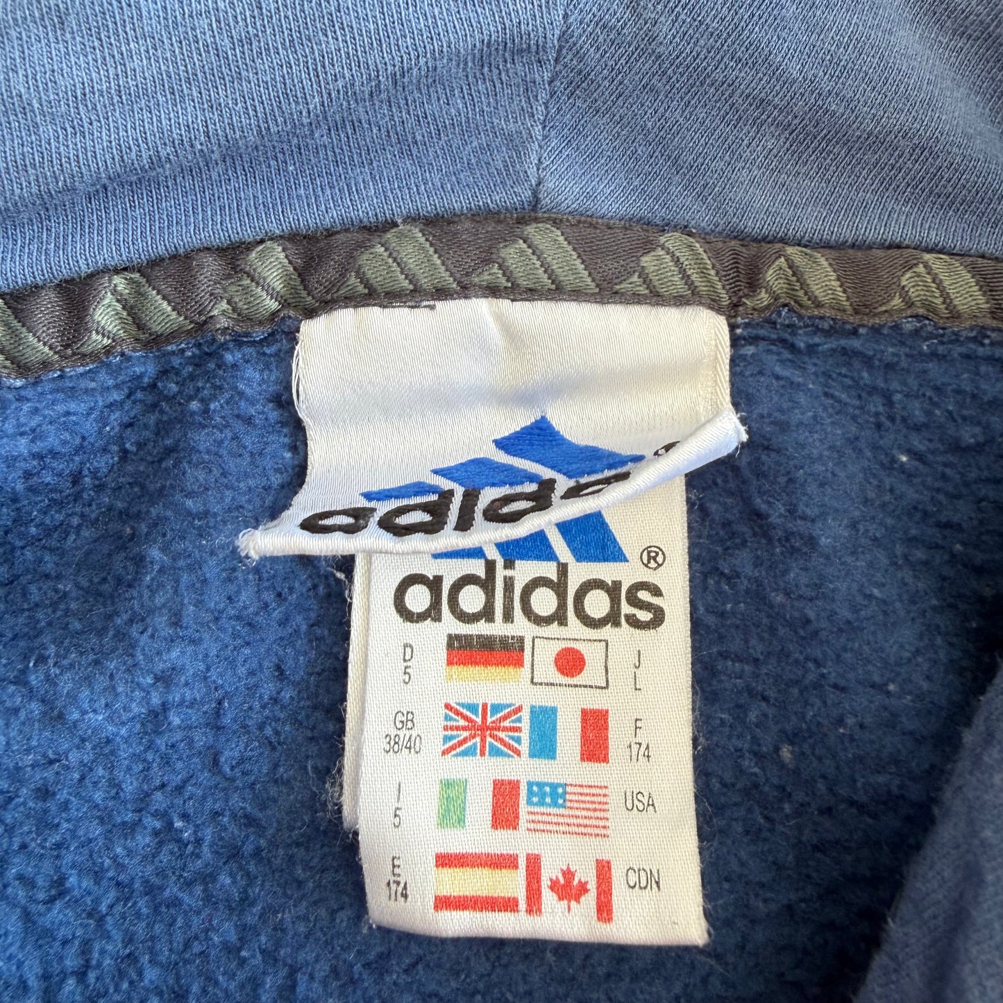 90s Adidas Minimal Heavyweight Hoodie - M