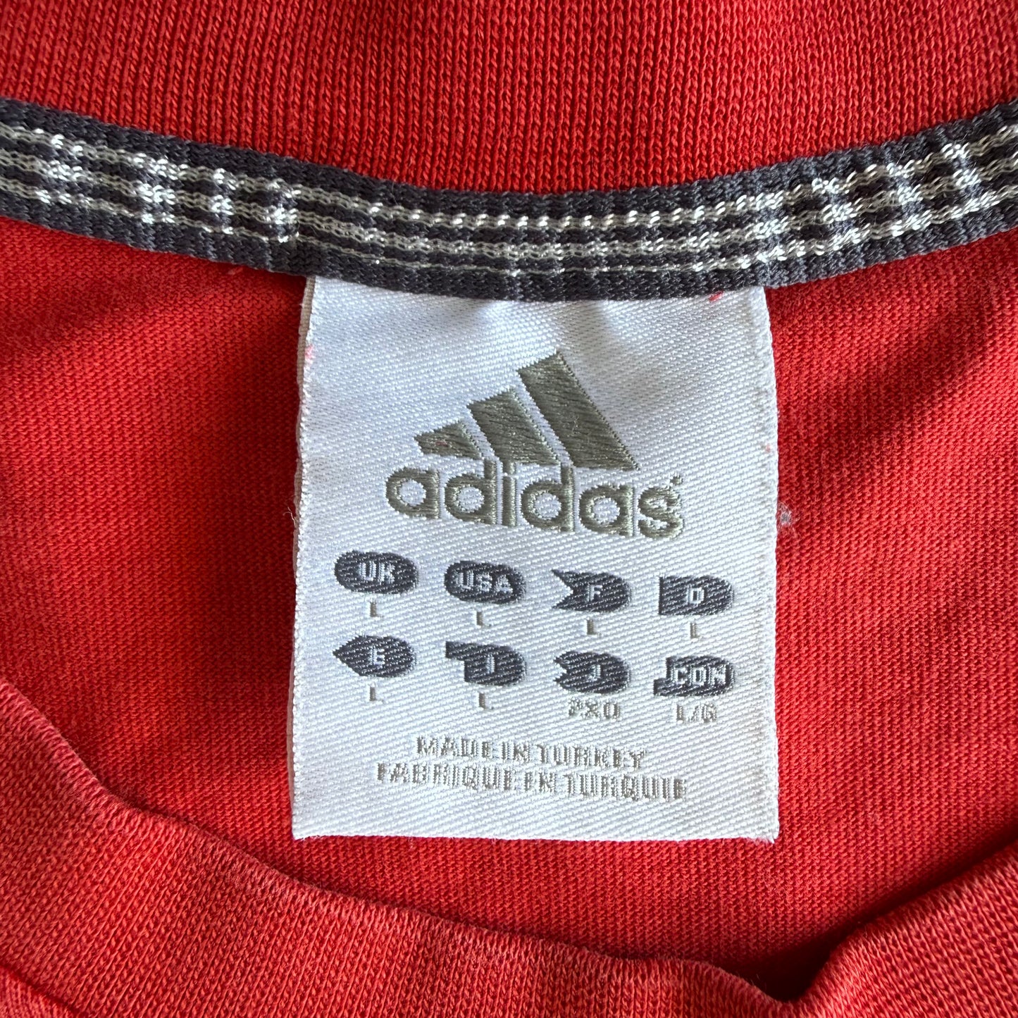 00s Adidas T-Shirt - Large