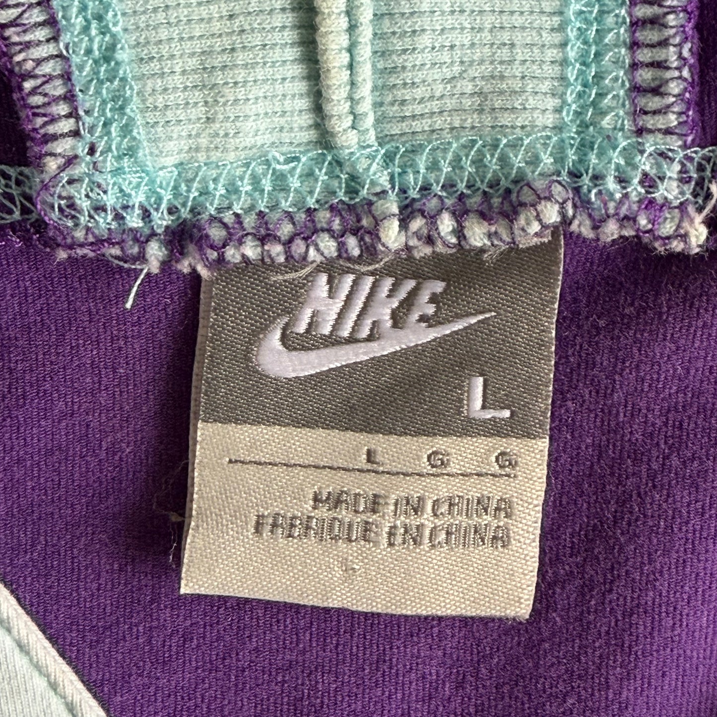 Y2K Nike V-neck Activewear Top - L