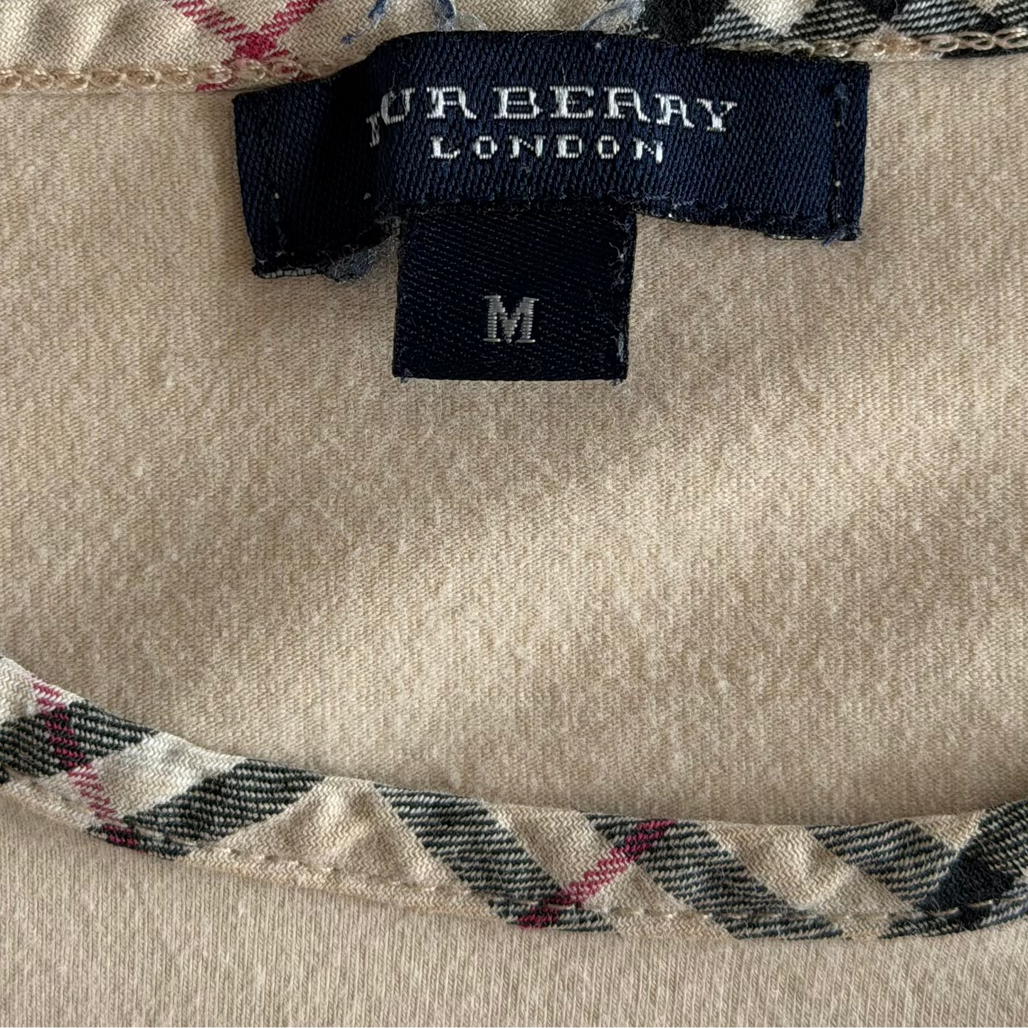 Y2K Burberry Nova Check Trim T-Shirt - M/L