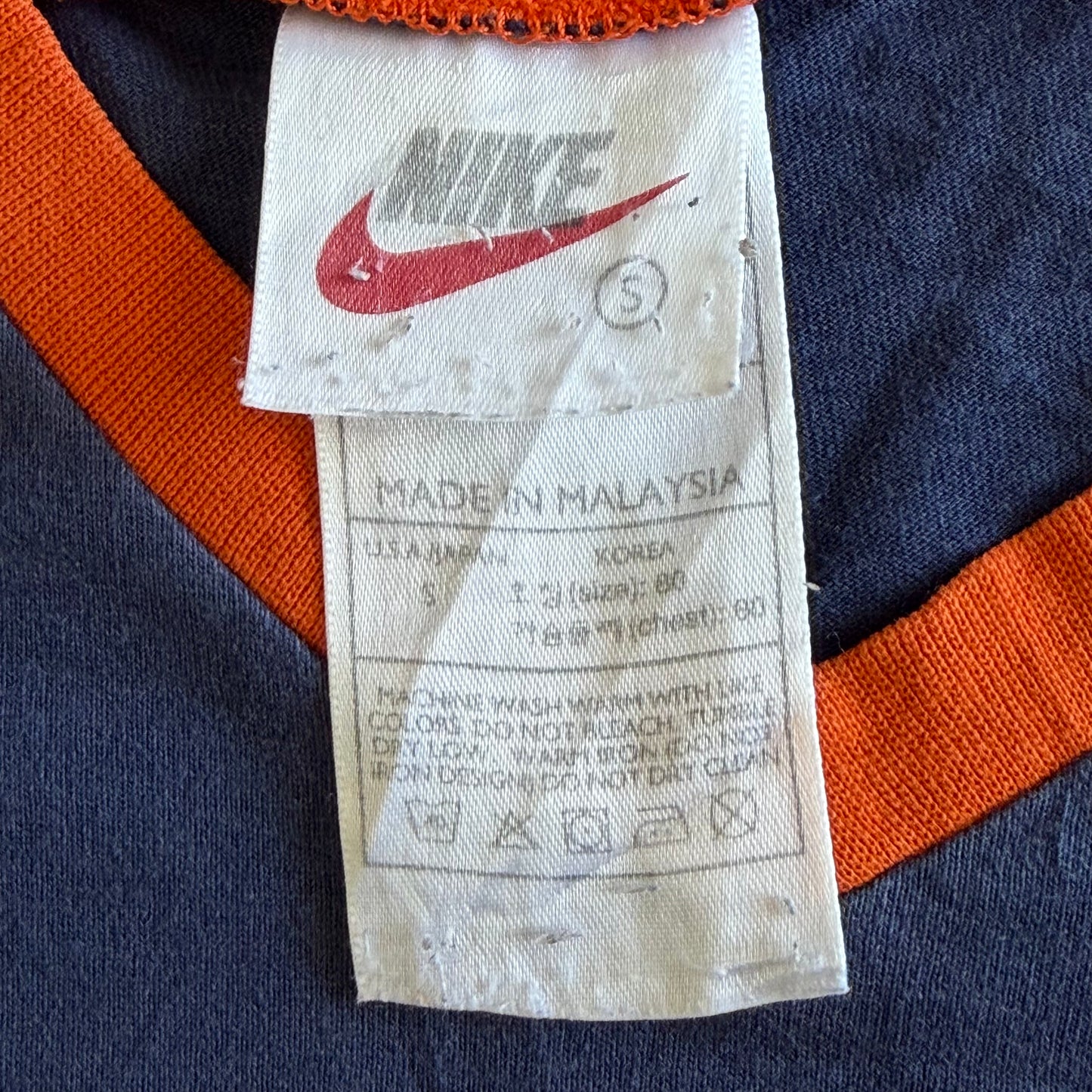 Y2K Nike Centre Swoosh Ringer Tee - S