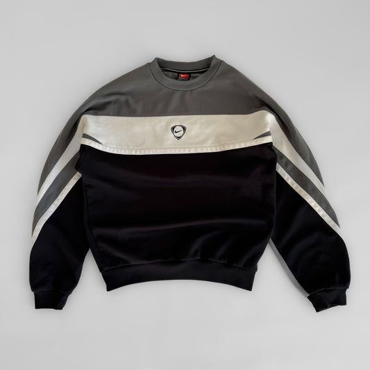 00s Nike Sweatshirt - Small