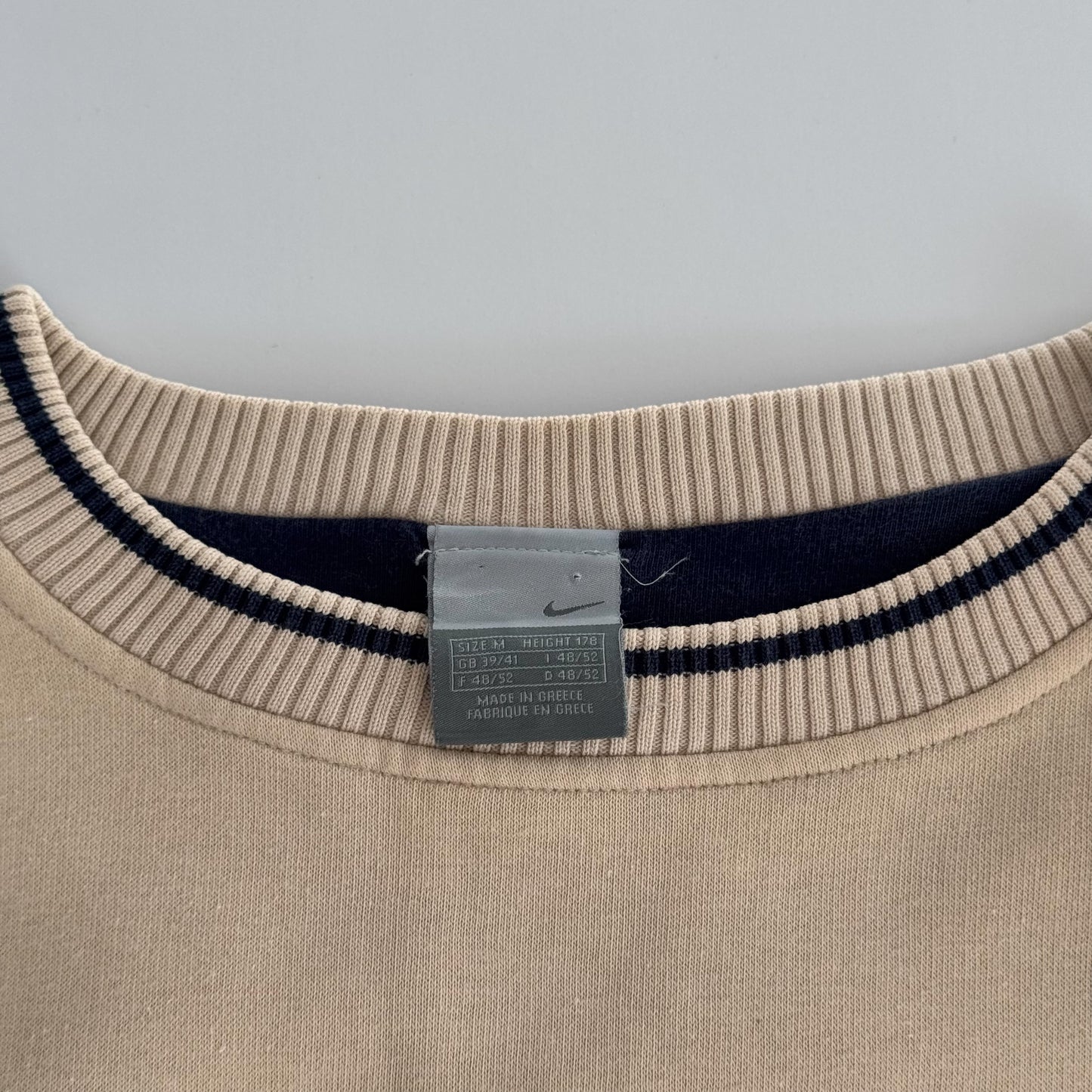 Nike Centre Swoosh Sweatshirt - Medium