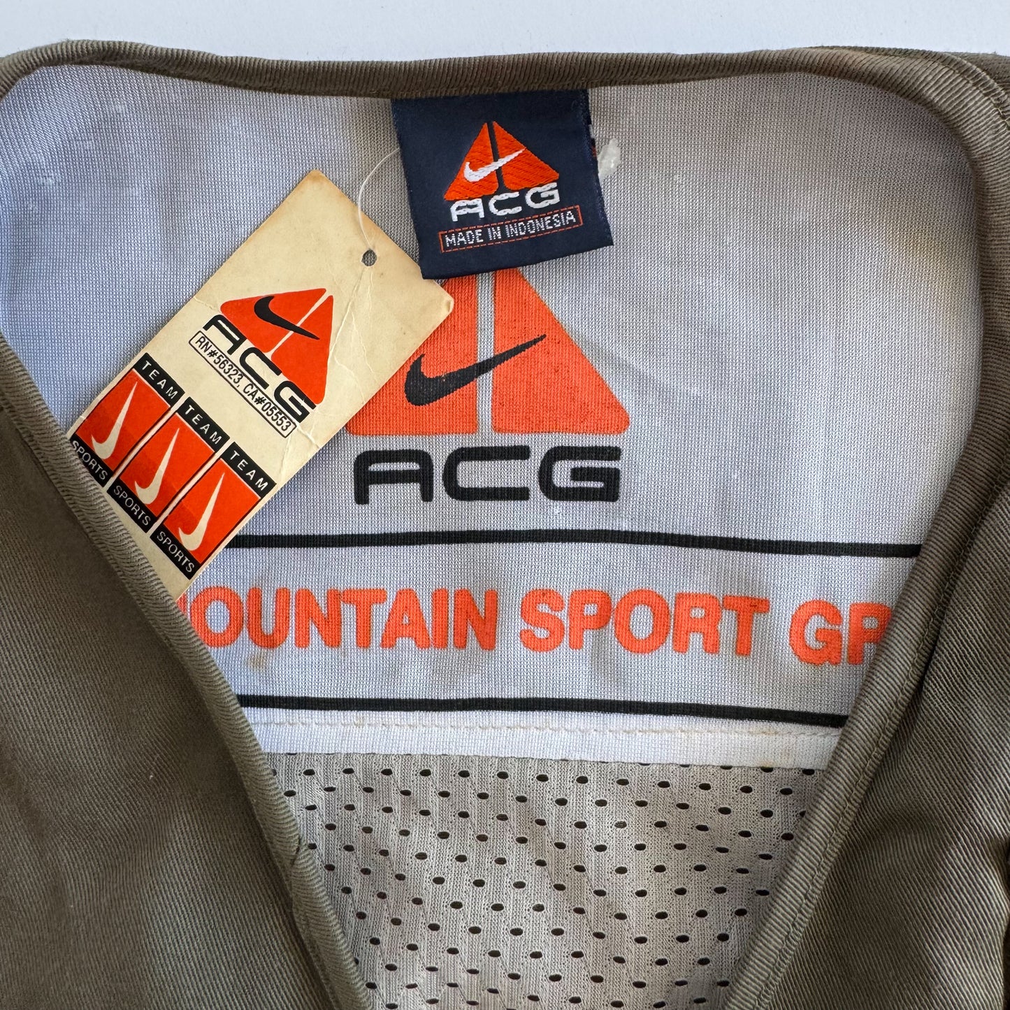 Rare Nike ACG Tactical Vest - Large