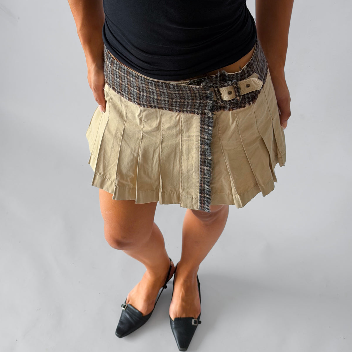 Y2K Burberry Pleated Mini Skirt - 29"