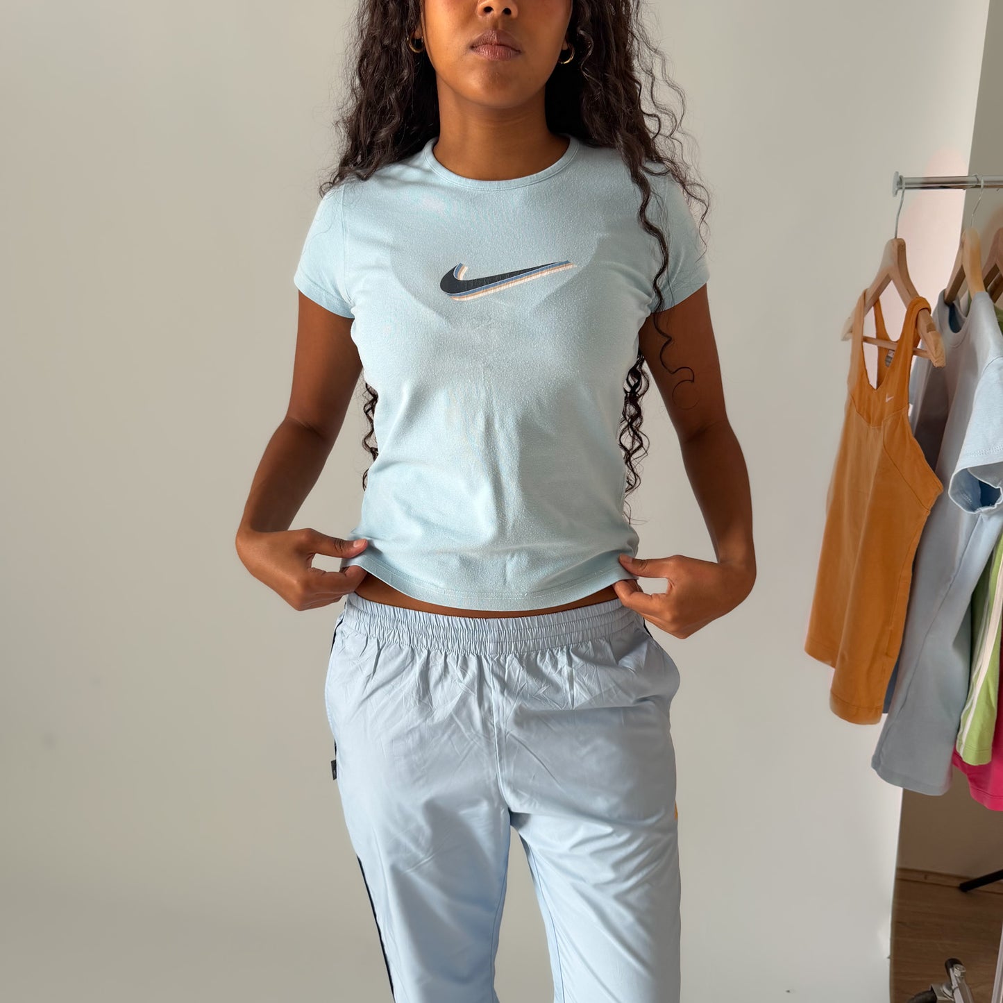 Y2K Nike Centre Swoosh Graphic Baby Tee - M