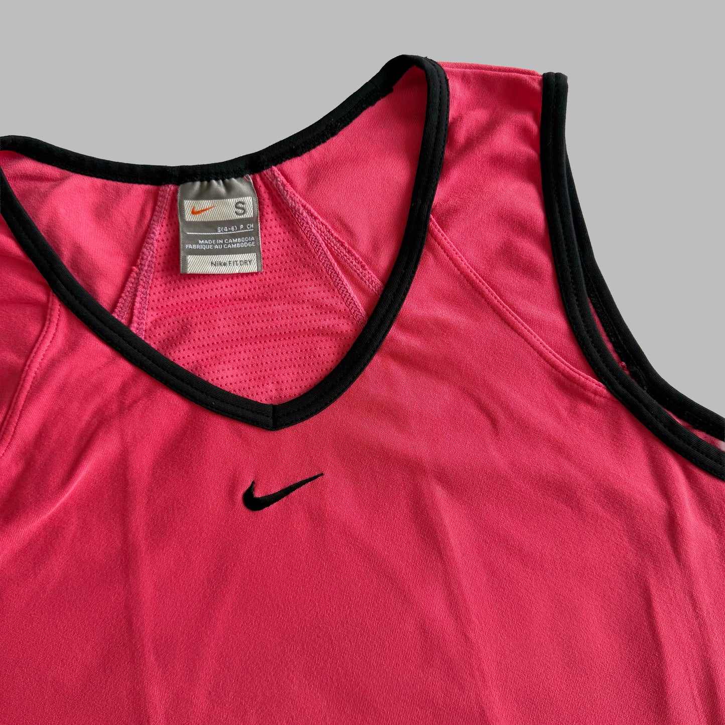 Y2K Nike Lightweight Activewear Top - S/M