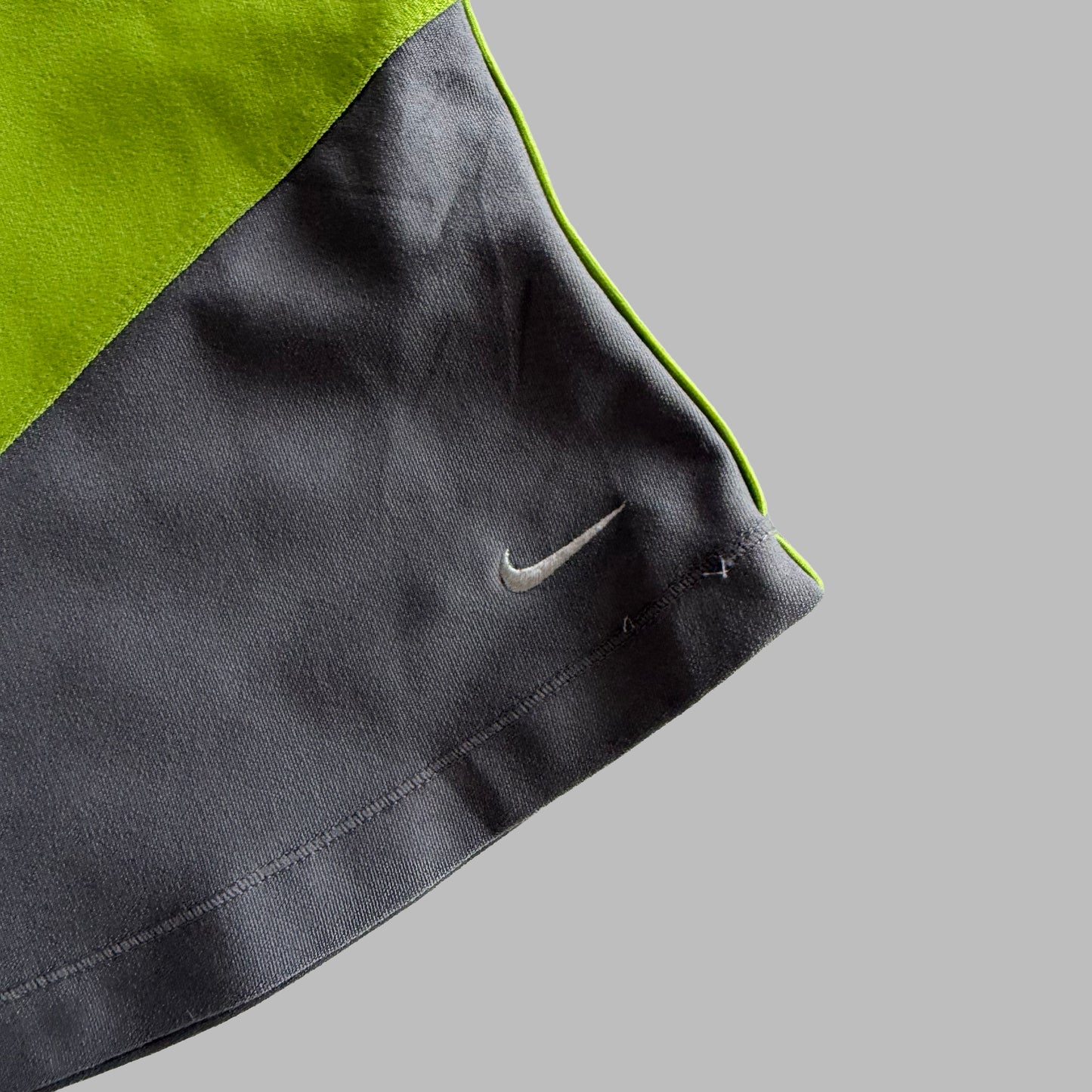 Y2K Nike Striped Activewear Top - XS/S
