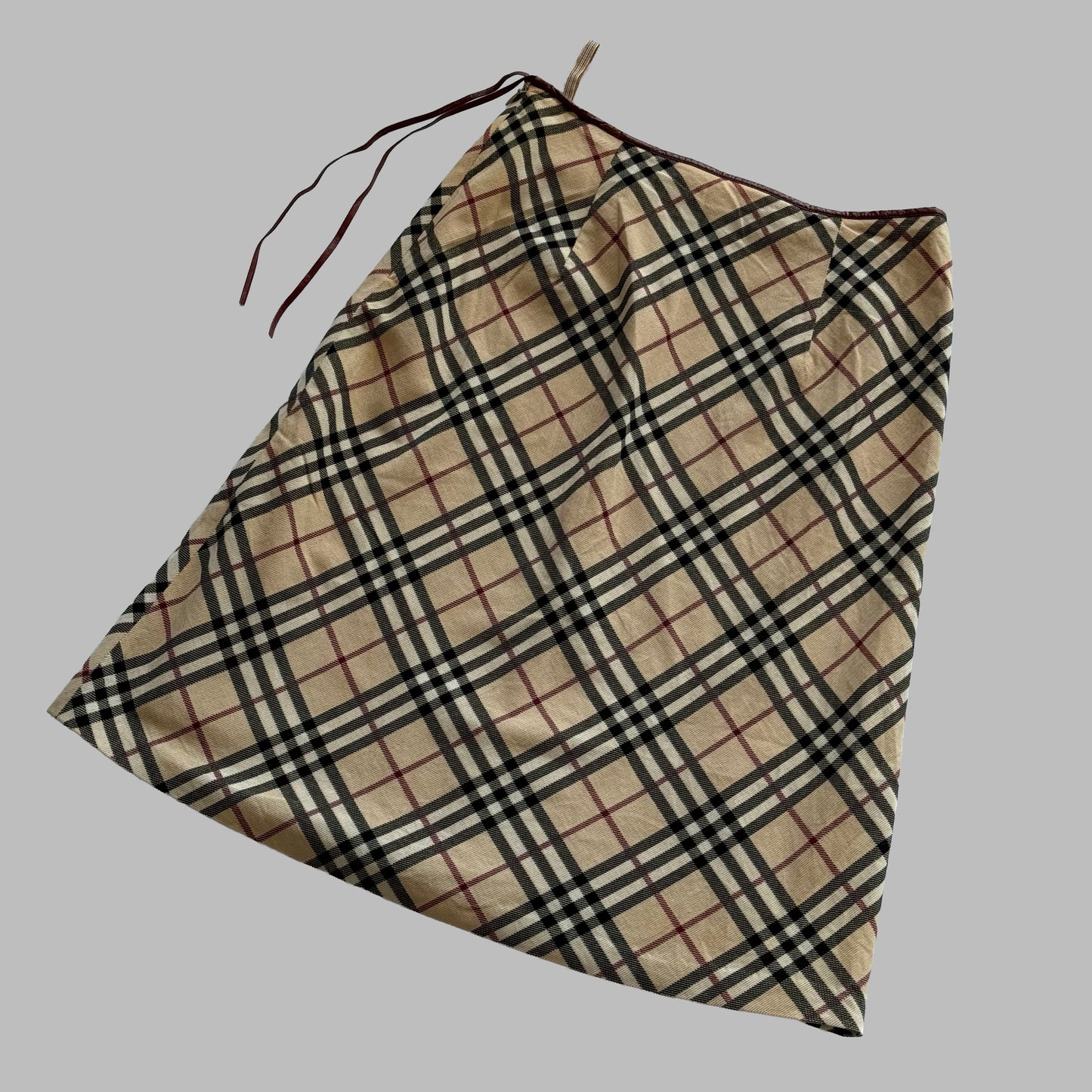 00s Burberry Midi Skirt - 26"