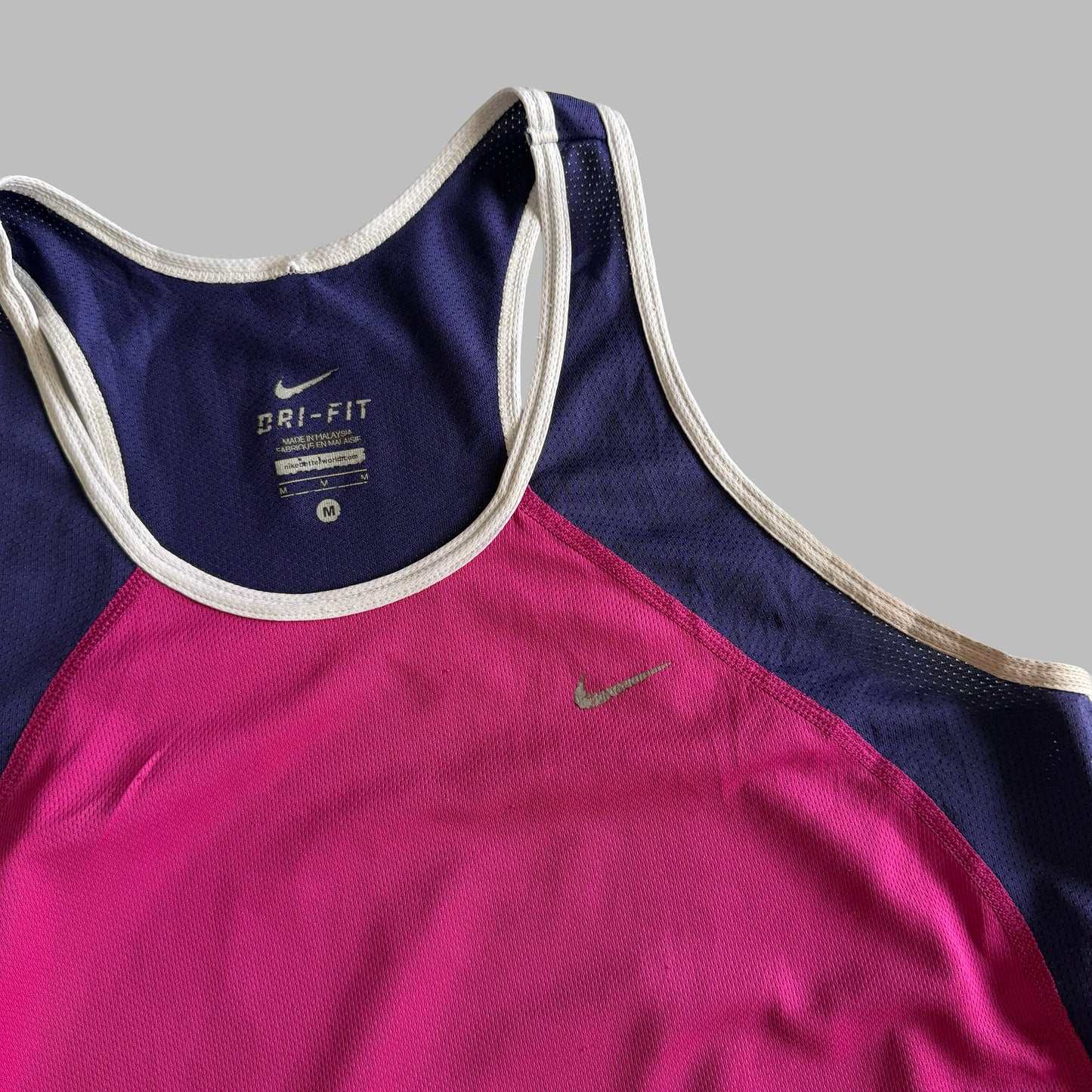 Y2K Nike Lightweight Activewear Top - M