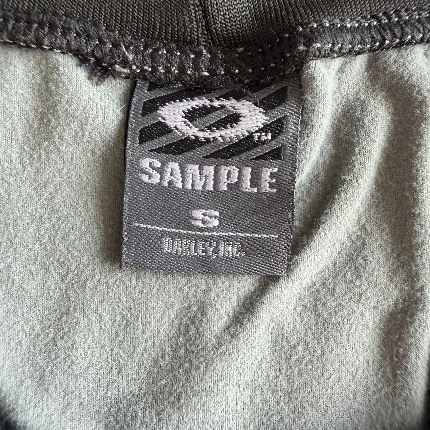 Y2K Oakley Cropped Activewear Tank - S