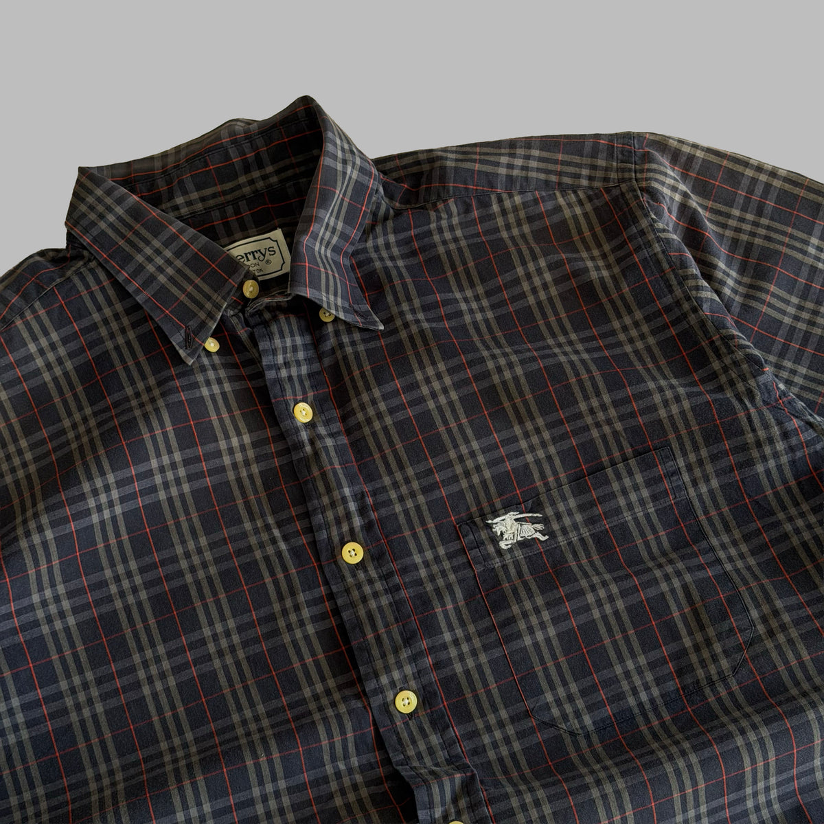 90s Burberry Short Sleeve Button Up Shirt - L