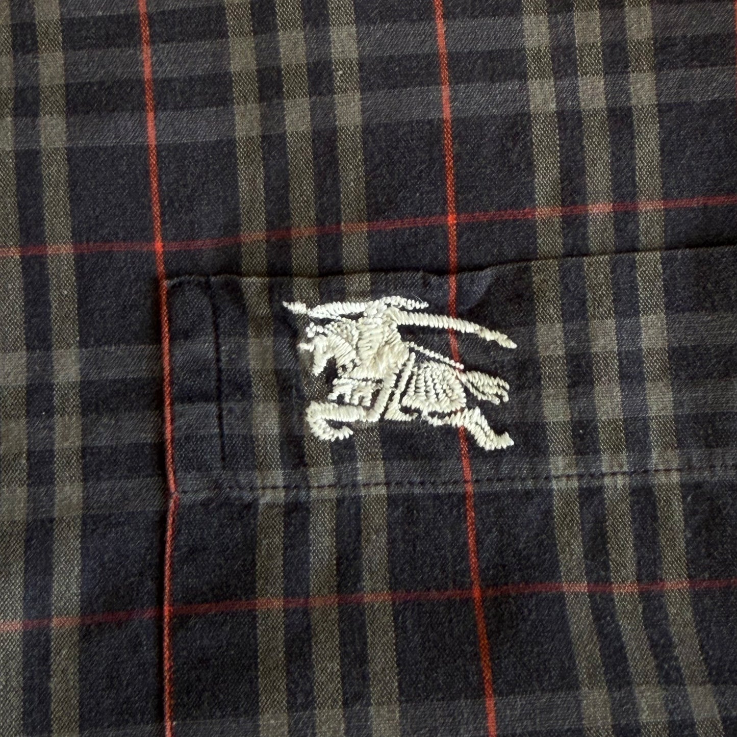 90s Burberry Short Sleeve Button Up Shirt - L