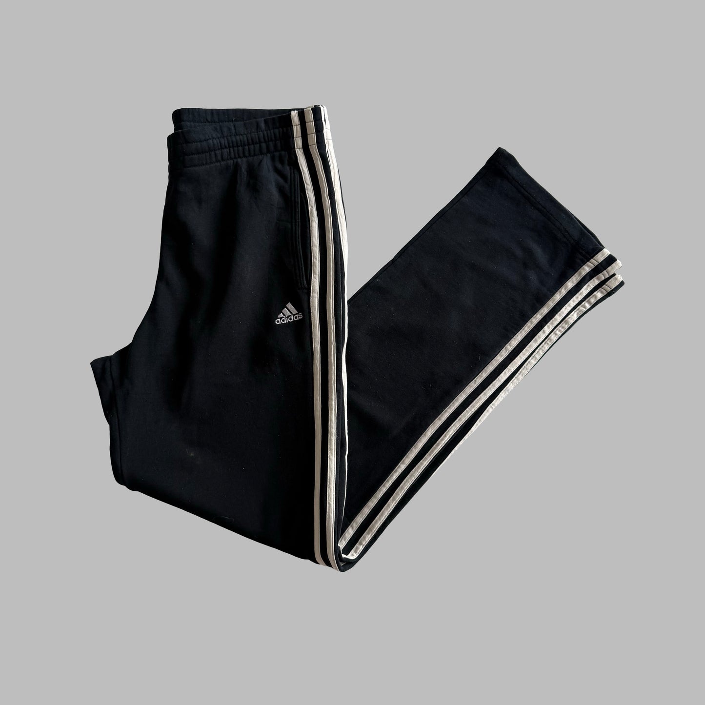 Y2K Adidas Straight Leg Three Stripe Heavyweight Track Pants - M