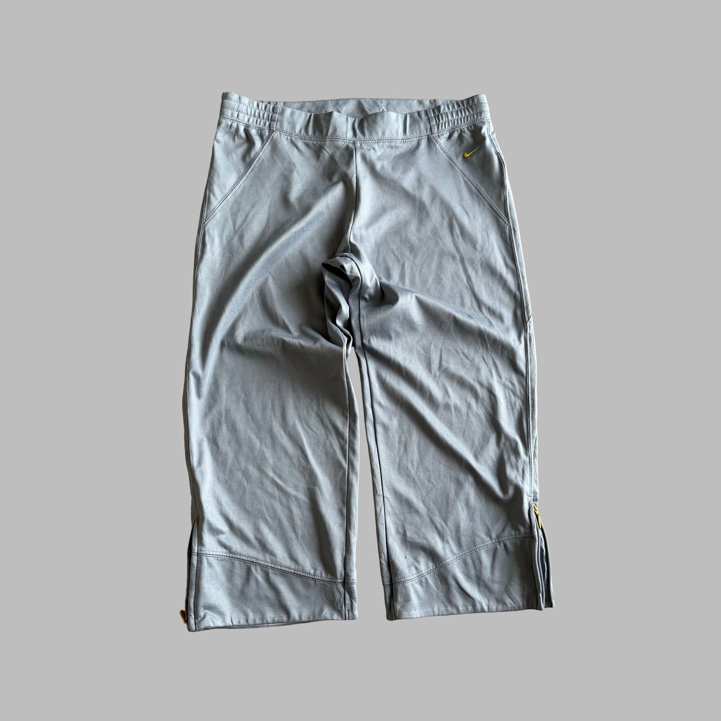 Y2K Nike Minimal Activewear Capris - S