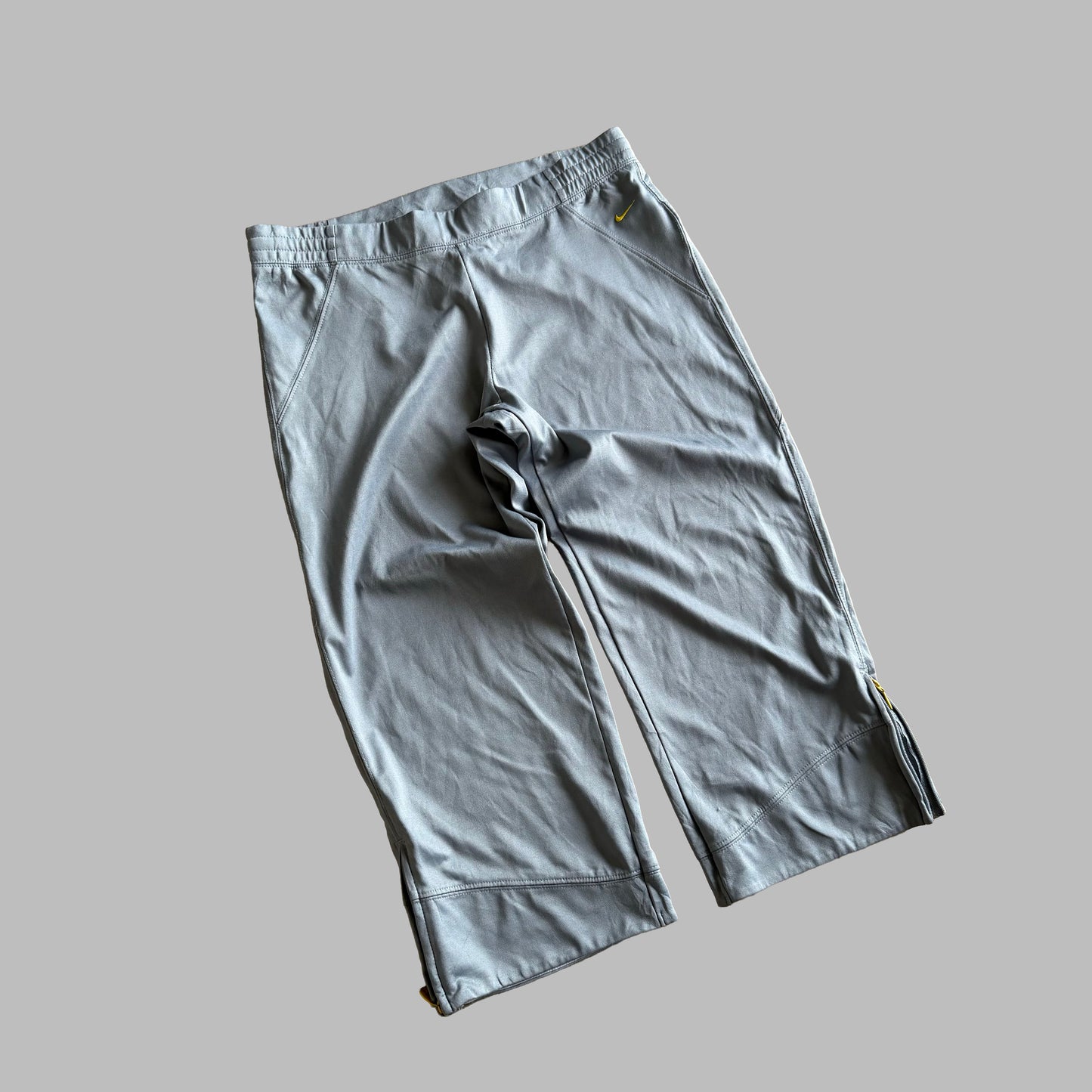 Y2K Nike Minimal Activewear Capris - S