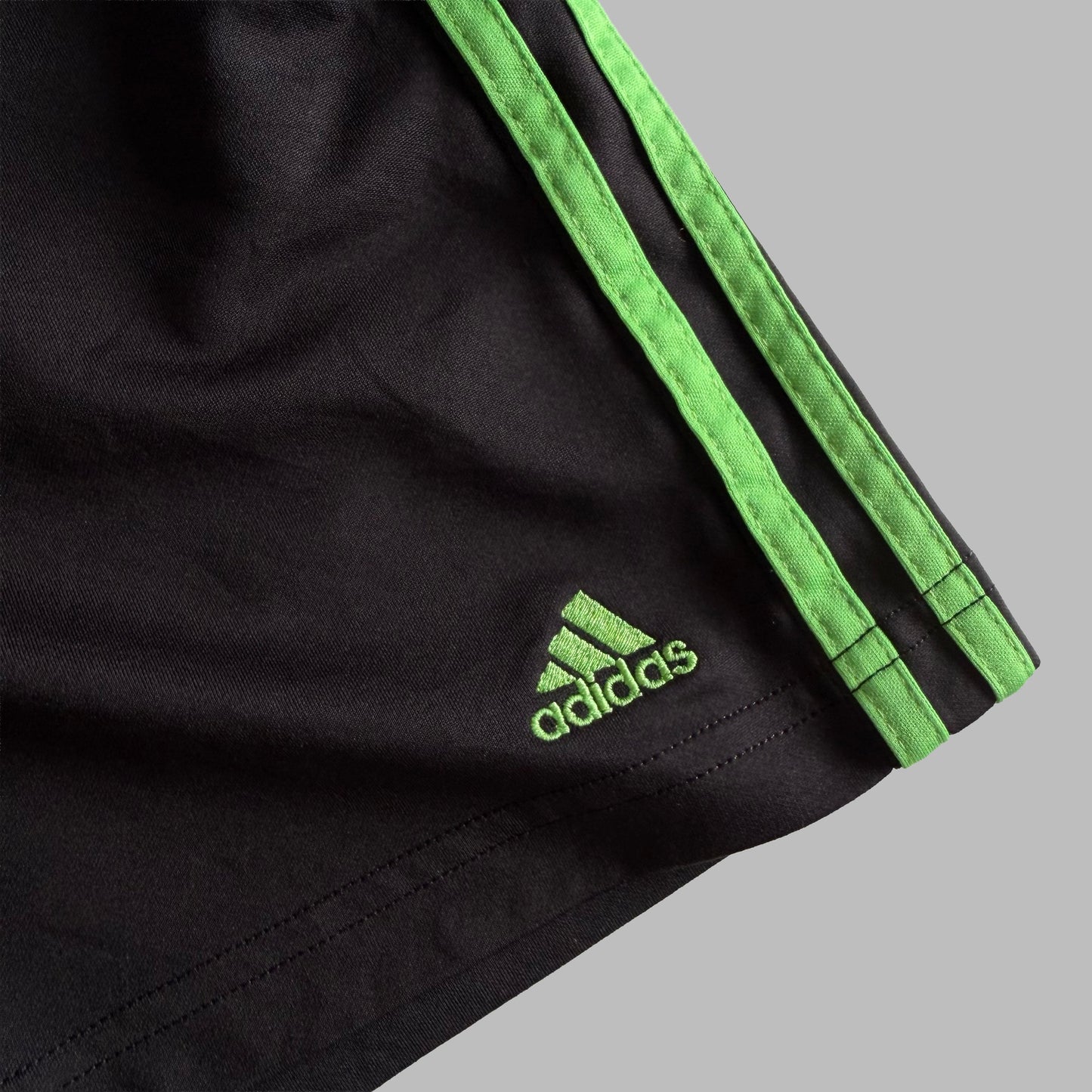 Y2K Adidas Three Stripe Mini Shorts - M