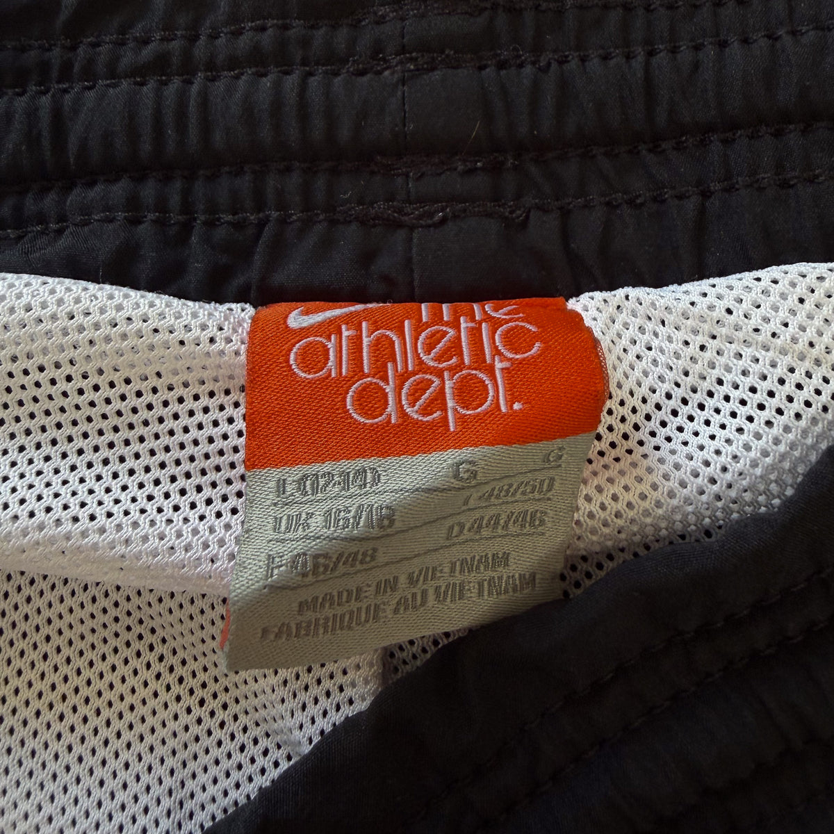 Y2K Nike Baggy Track Shorts - L
