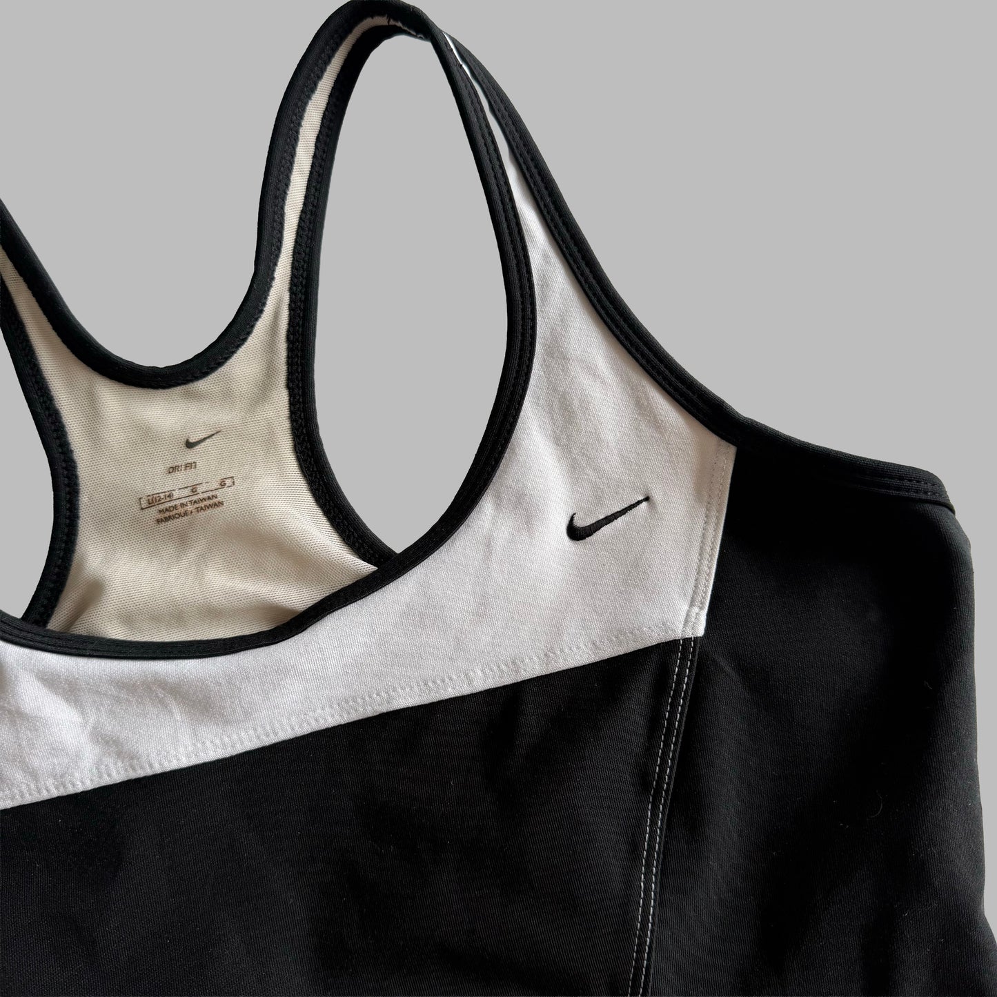 Y2K Nike Racerback Activewear Tank - L