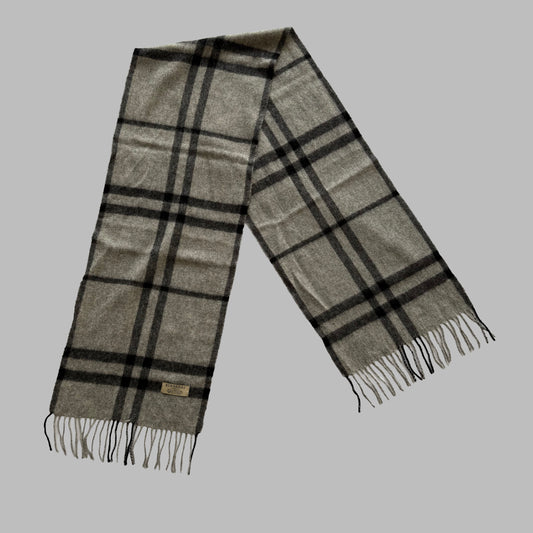 00s Burberry Scarf
