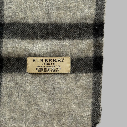 00s Burberry Scarf