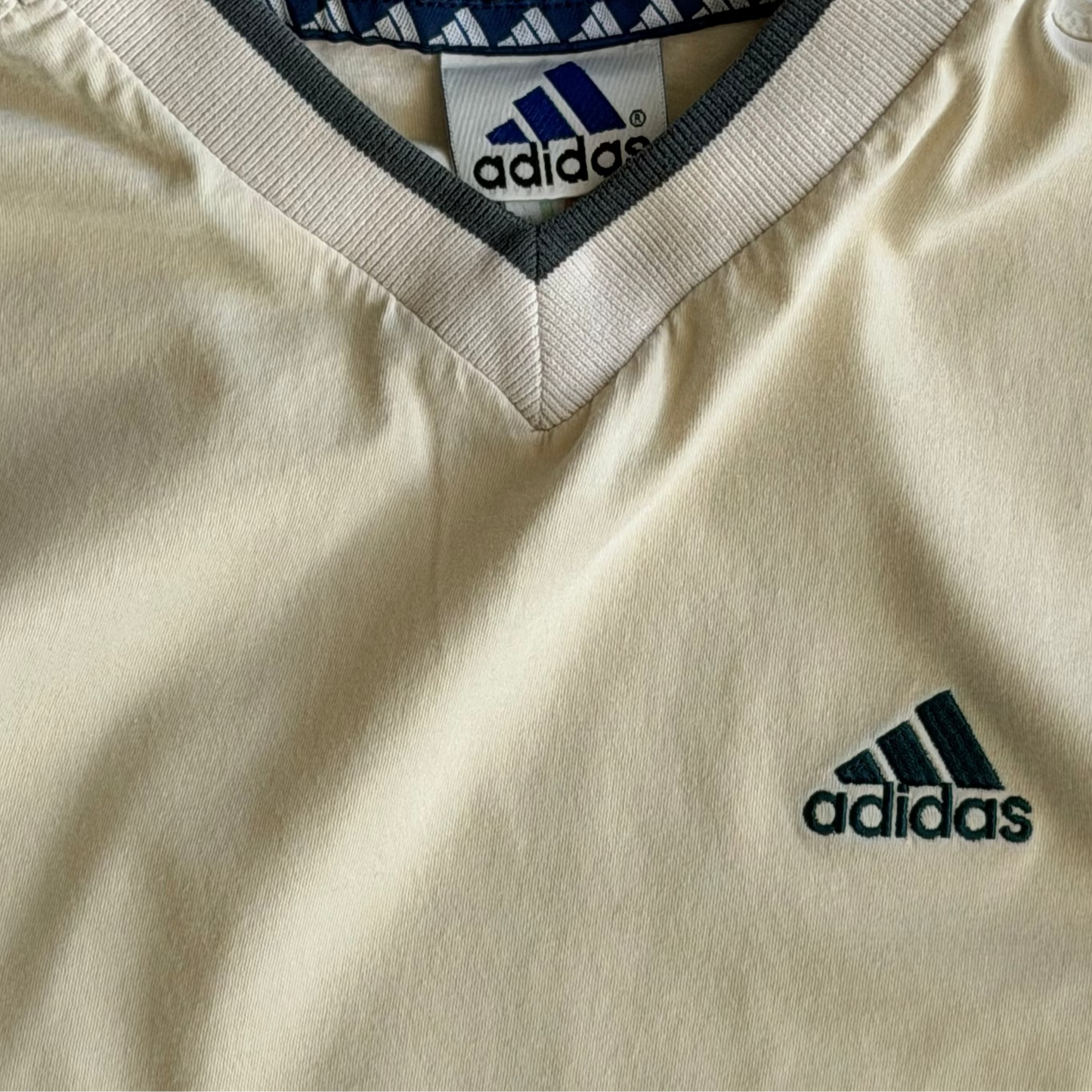 90s Adidas T-Shirt - Medium
