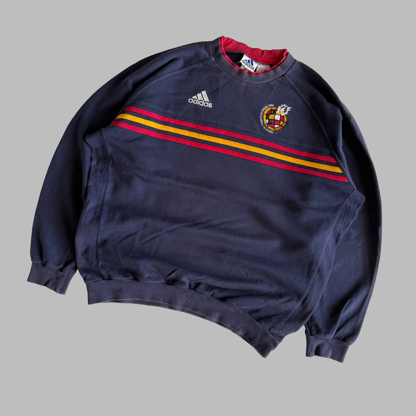 90s Adidas Sweatshirt - Medium