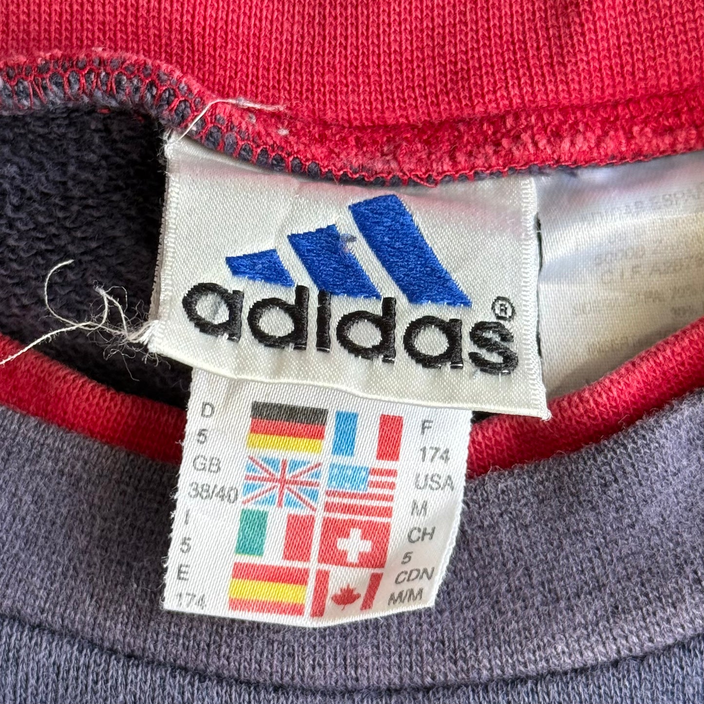90s Adidas Sweatshirt - Medium