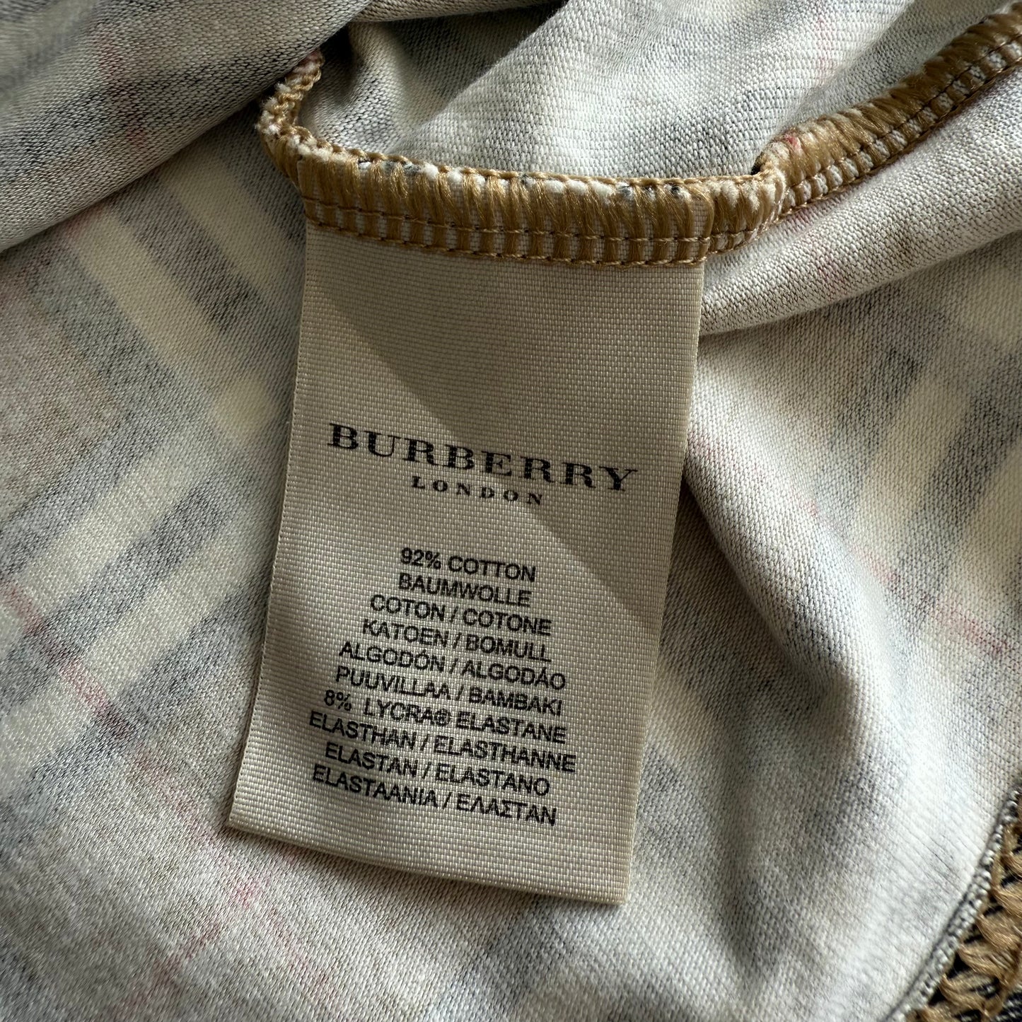 Burberry T-Shirt - Large
