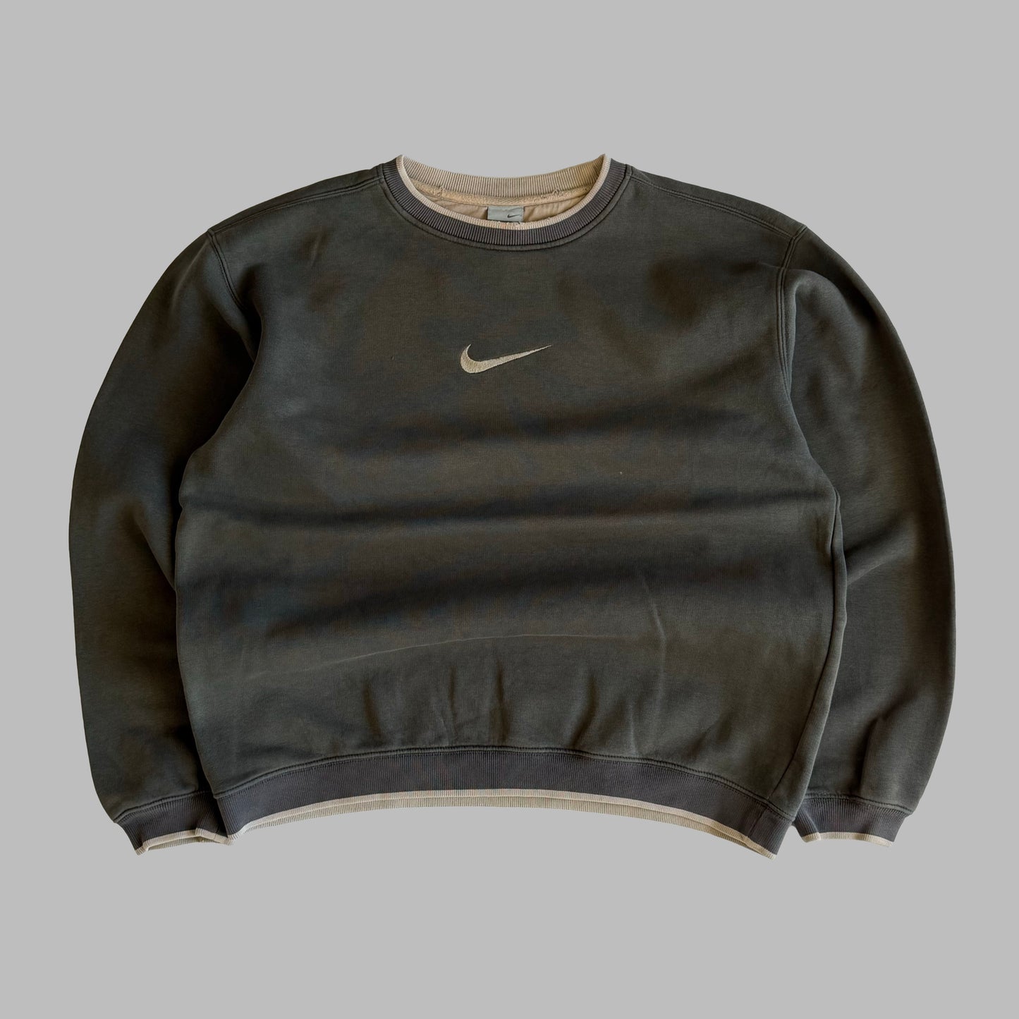 Y2K Nike Centre Swoosh Sweatshirt - L